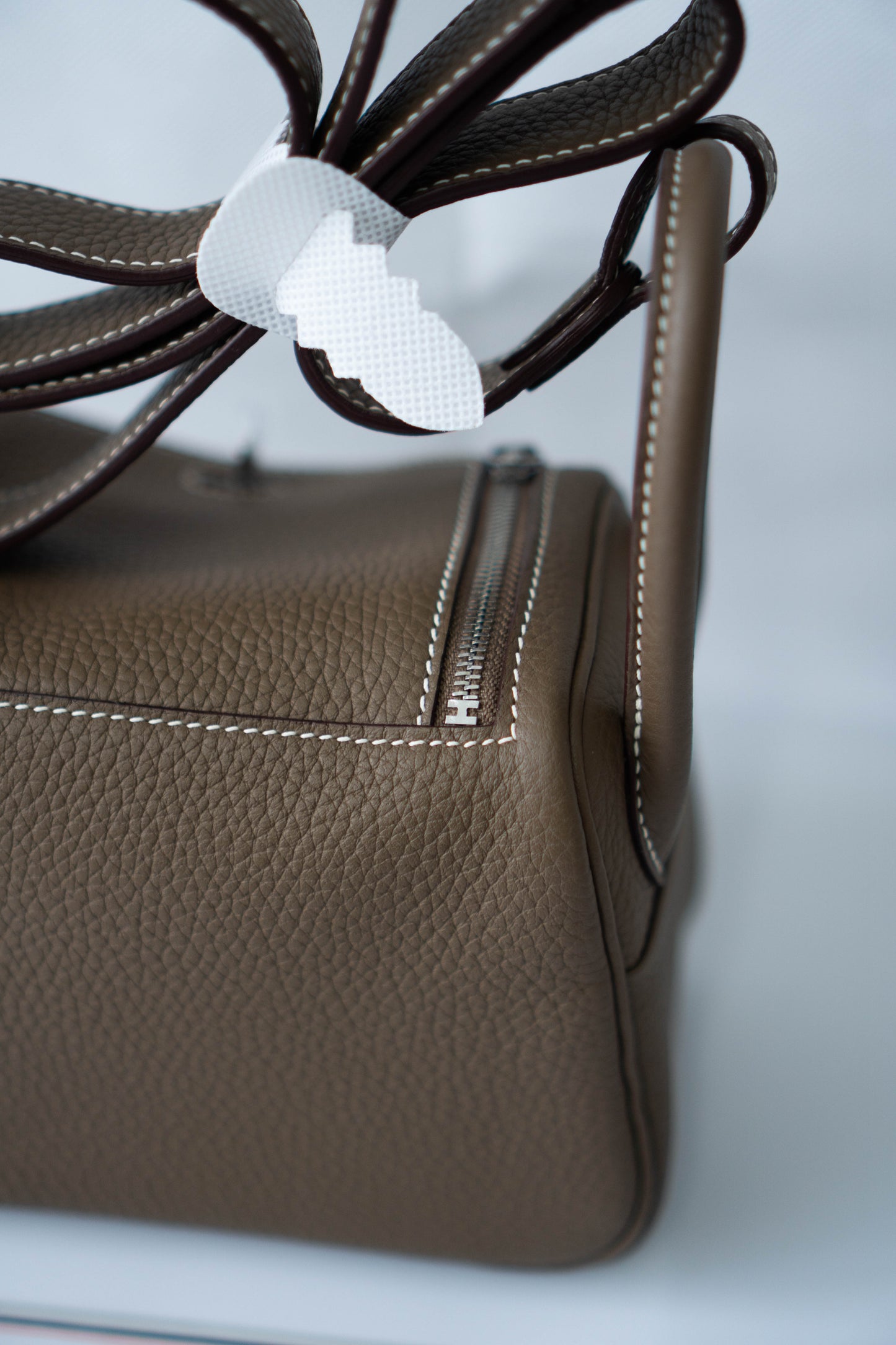 Mini Lind – Etoupe Clemence with Palladium Hardware