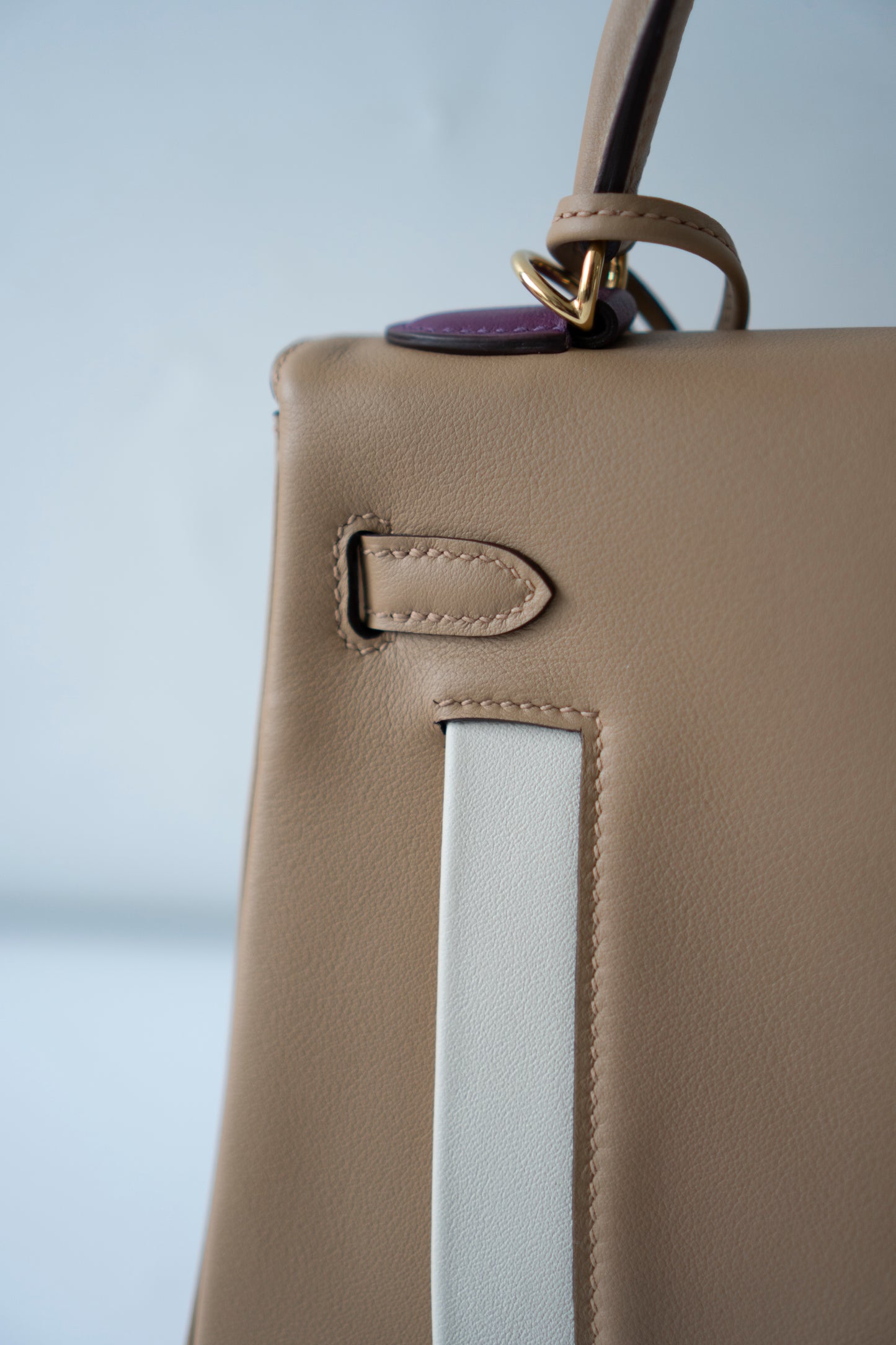 KL 25 Colormatic – Swift Leather with Gold Hardware