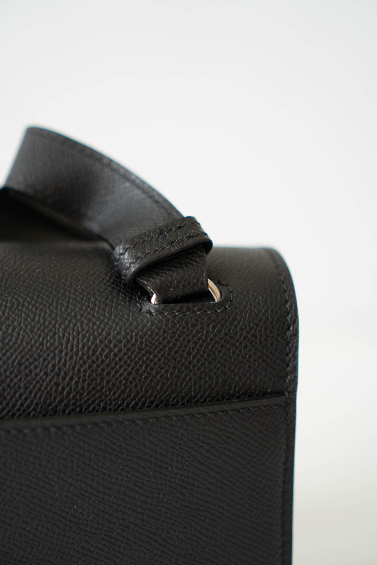 Della in Noir Epsom with Palladium Hardware