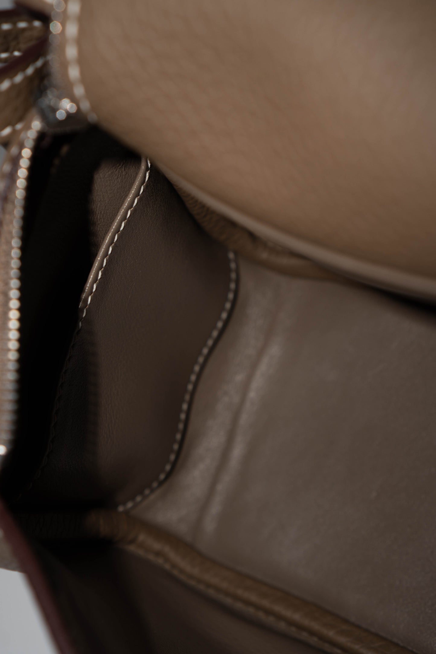 Mini Lind – Etoupe Clemence with Palladium Hardware