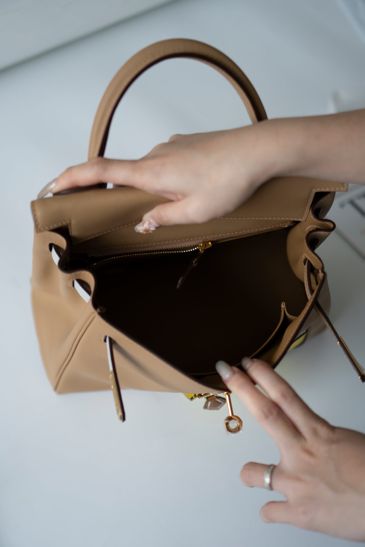 KL 25 Colormatic – Swift Leather with Gold Hardware