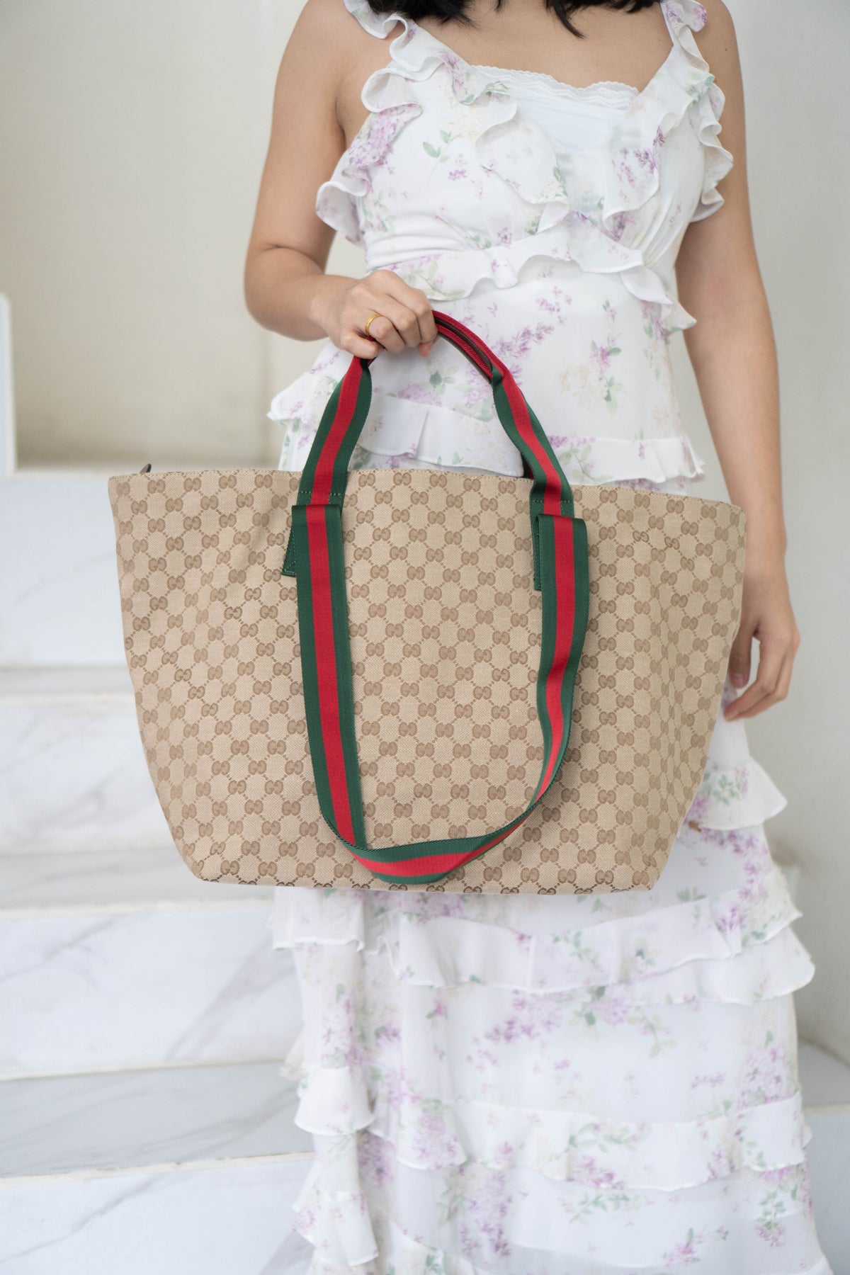 GG Canvas Web Strap Large Tote Bag – Beige & Ebony