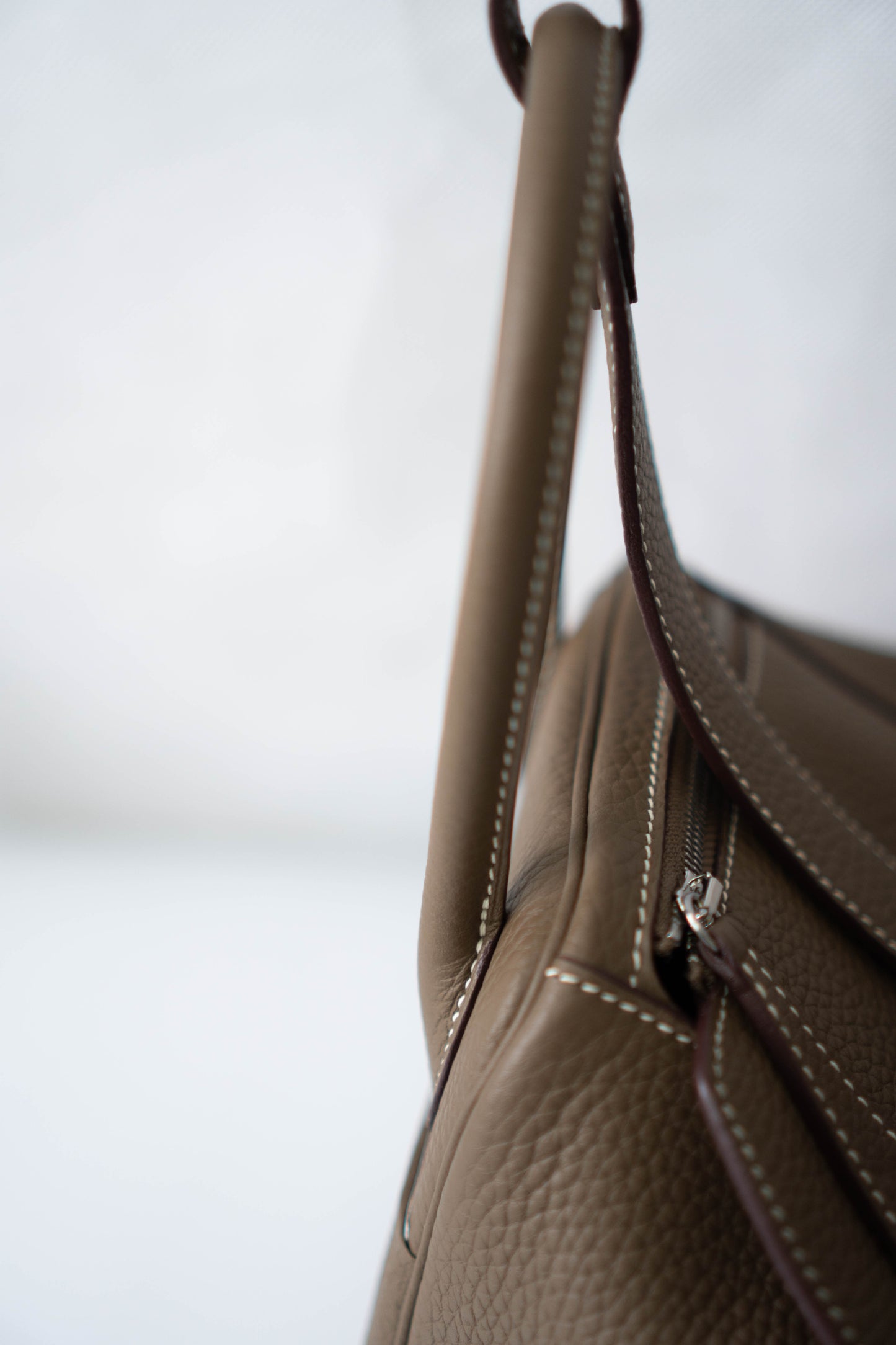 Lind 26 – Etoupe Clemence with Palladium Hardware