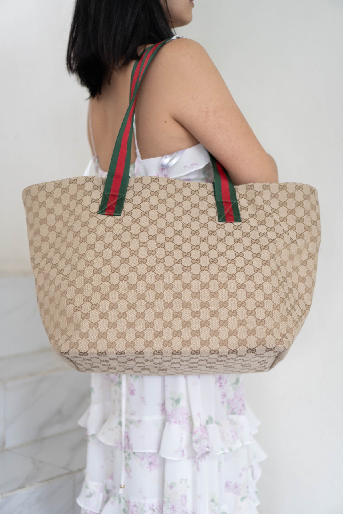 GG Canvas Web Strap Large Tote Bag – Beige & Ebony