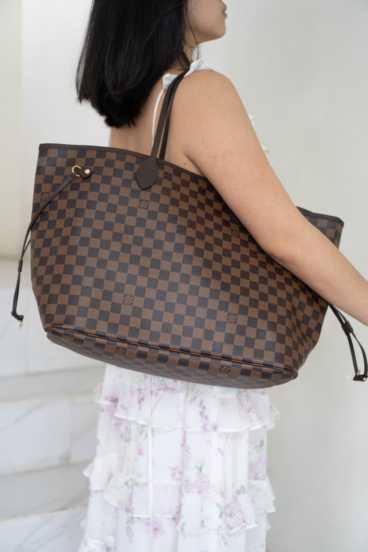 Neverfull MM – Damier Ebene Canvas with Red Interior