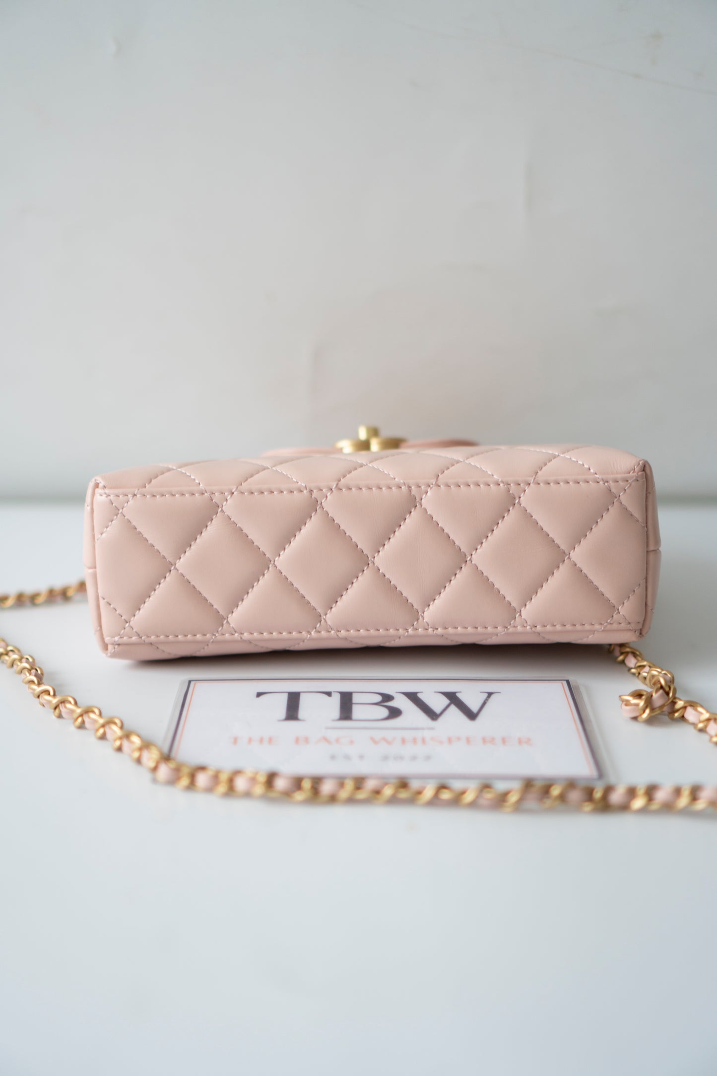Kelly – Powder Pink Calfskin with Aged Gold Hardware