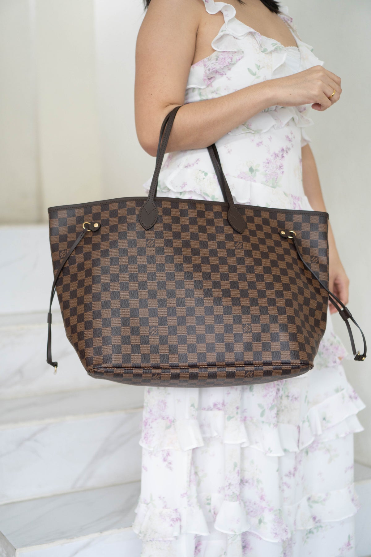 Neverfull MM – Damier Ebene Canvas with Red Interior