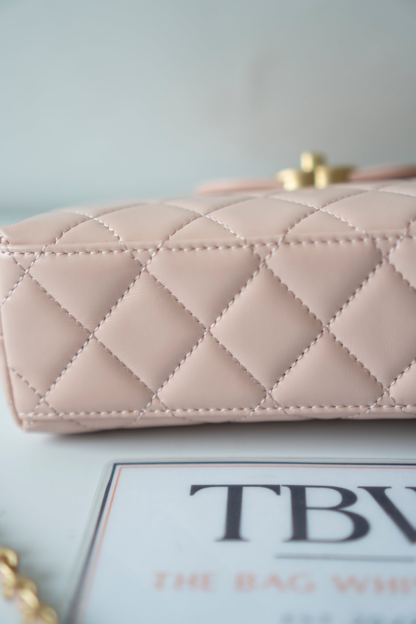 Kelly – Powder Pink Calfskin with Aged Gold Hardware