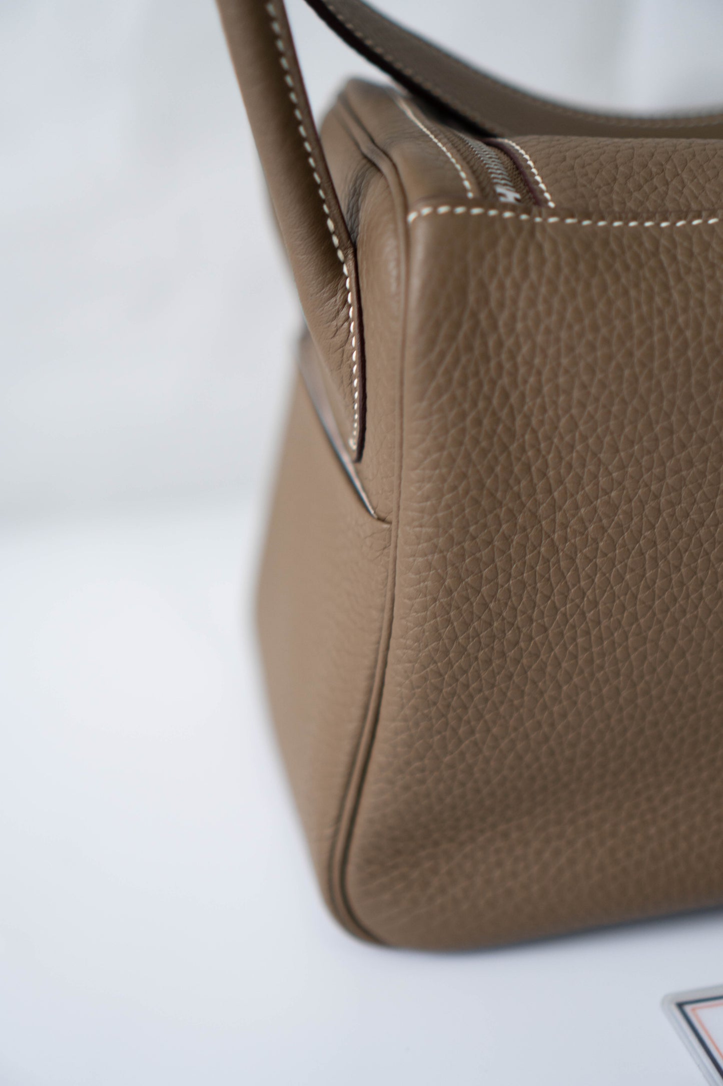 Lind 26 – Etoupe Clemence with Palladium Hardware
