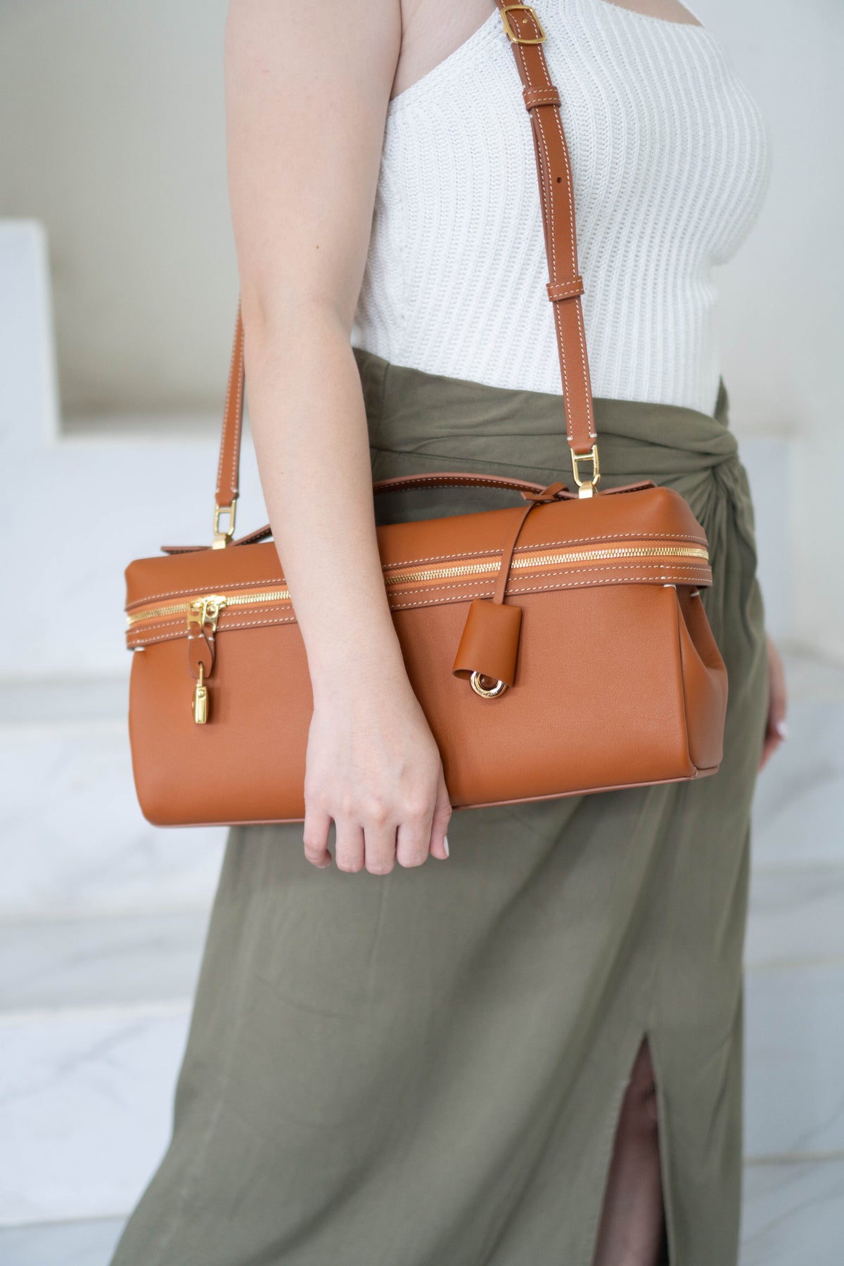 Extra Pocket L27 Pouch – Warm Tan Calfskin