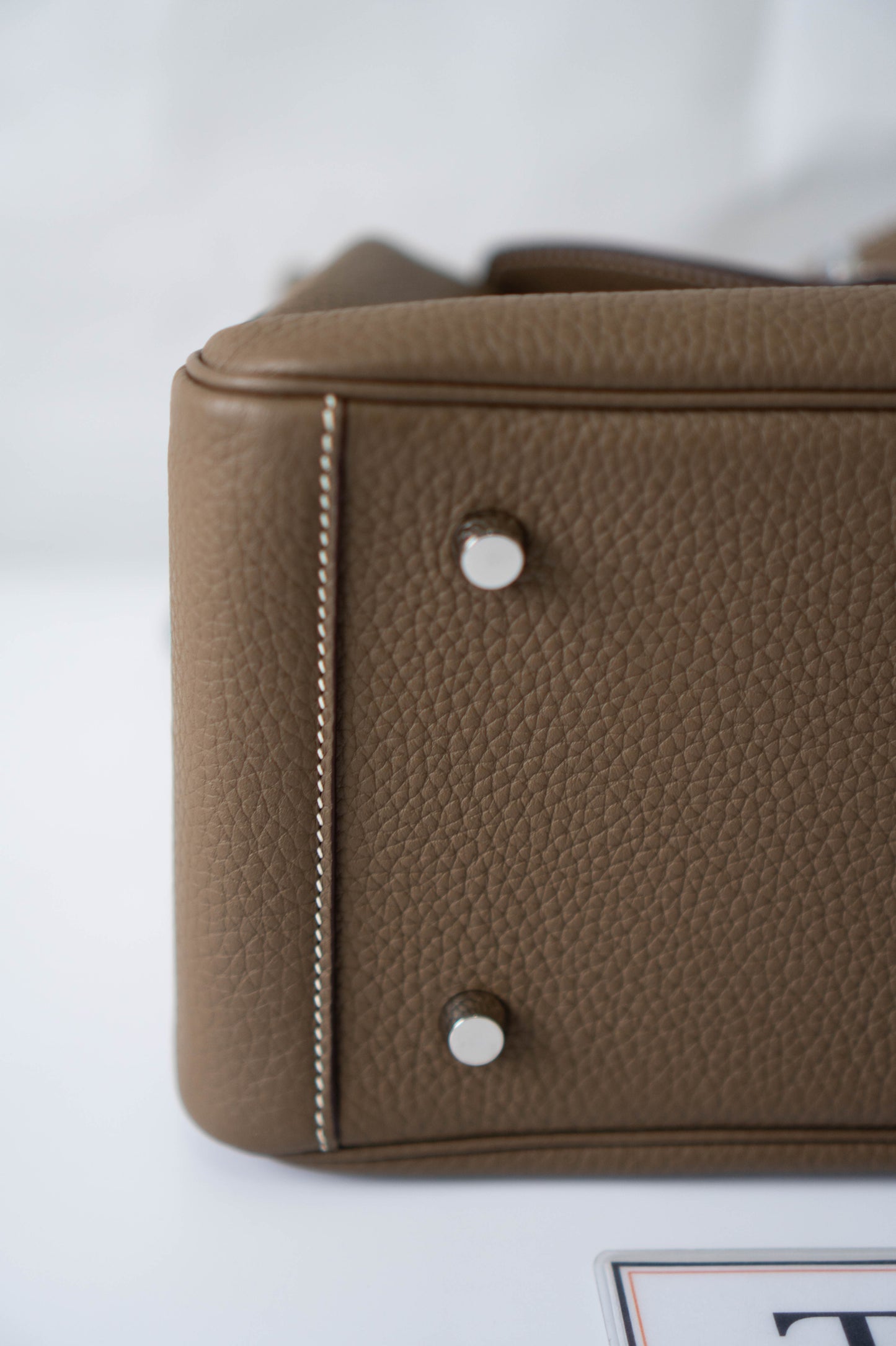 Lind 26 – Etoupe Clemence with Palladium Hardware