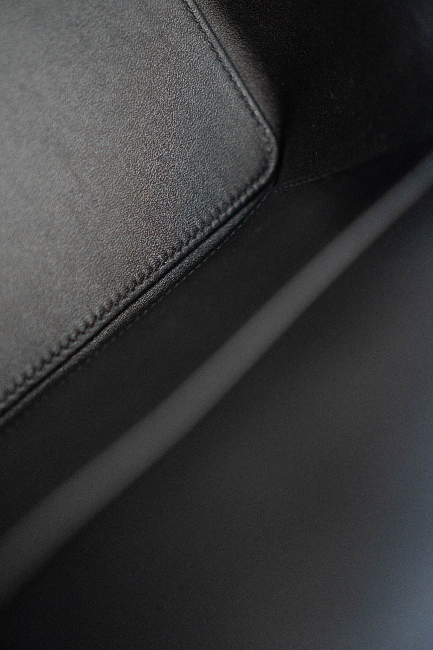 Tool box 20 in Noir Swift Calfskin with Palladium Hardware