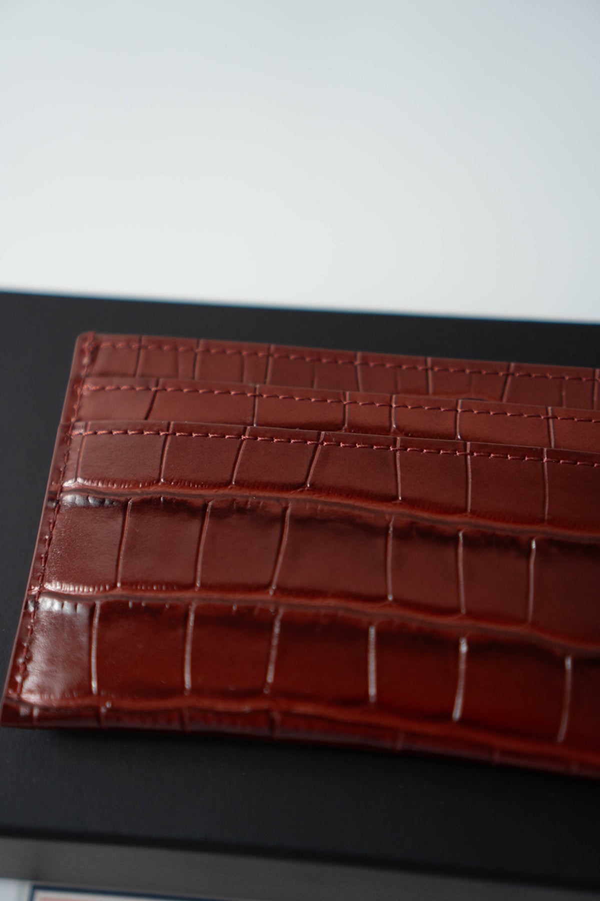 CC Croc-Embossed Leather Card Holder – Burgundy