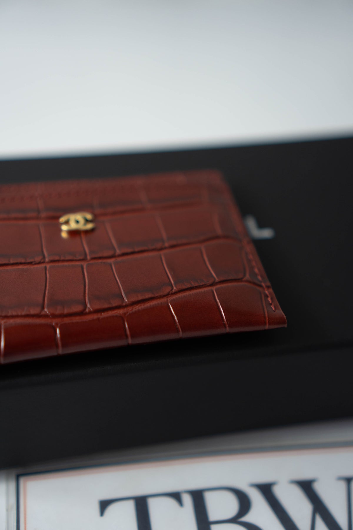 CC Croc-Embossed Leather Card Holder – Burgundy