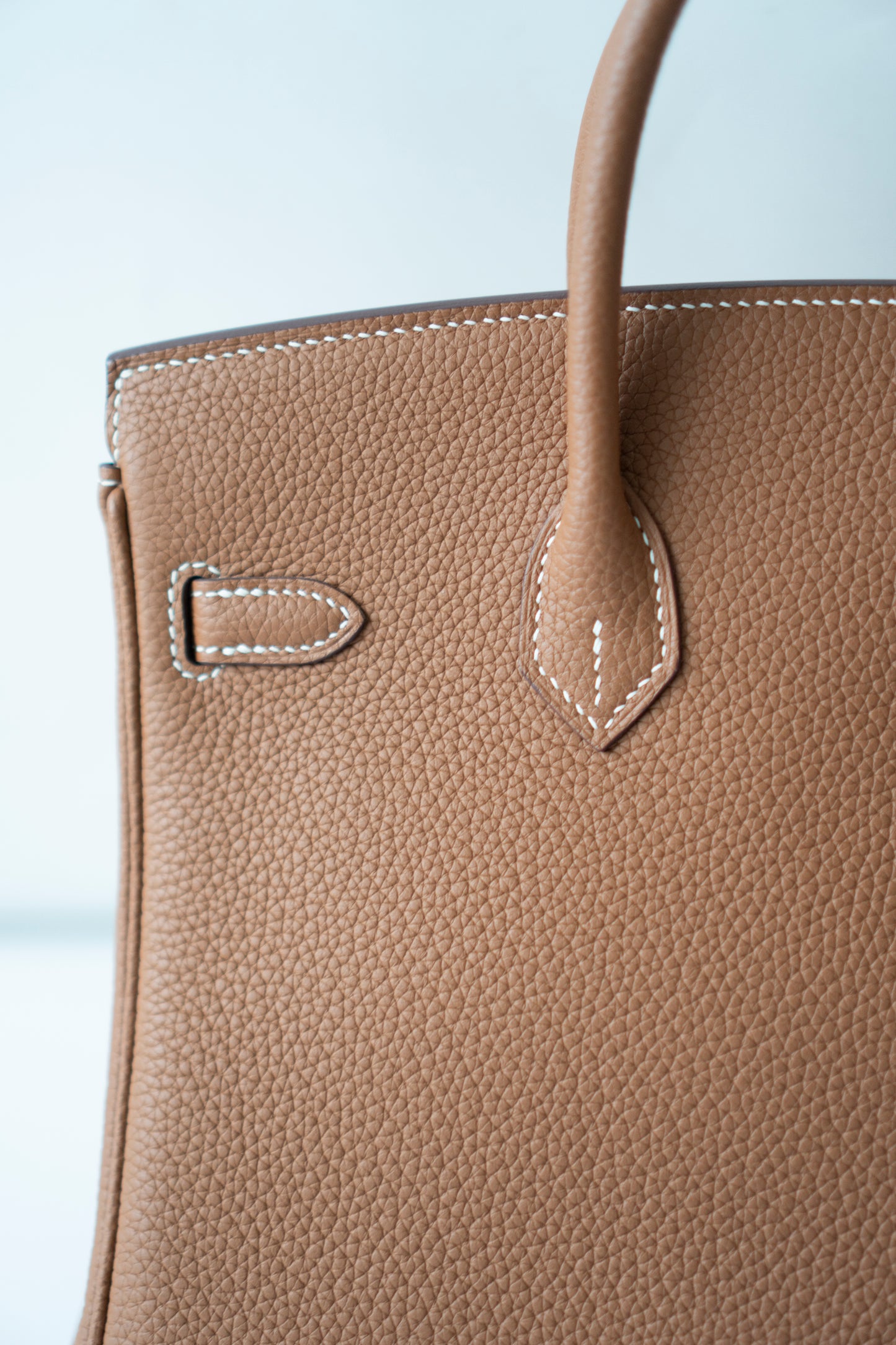 BK 25 – Gold Togo Leather with Gold Hardware