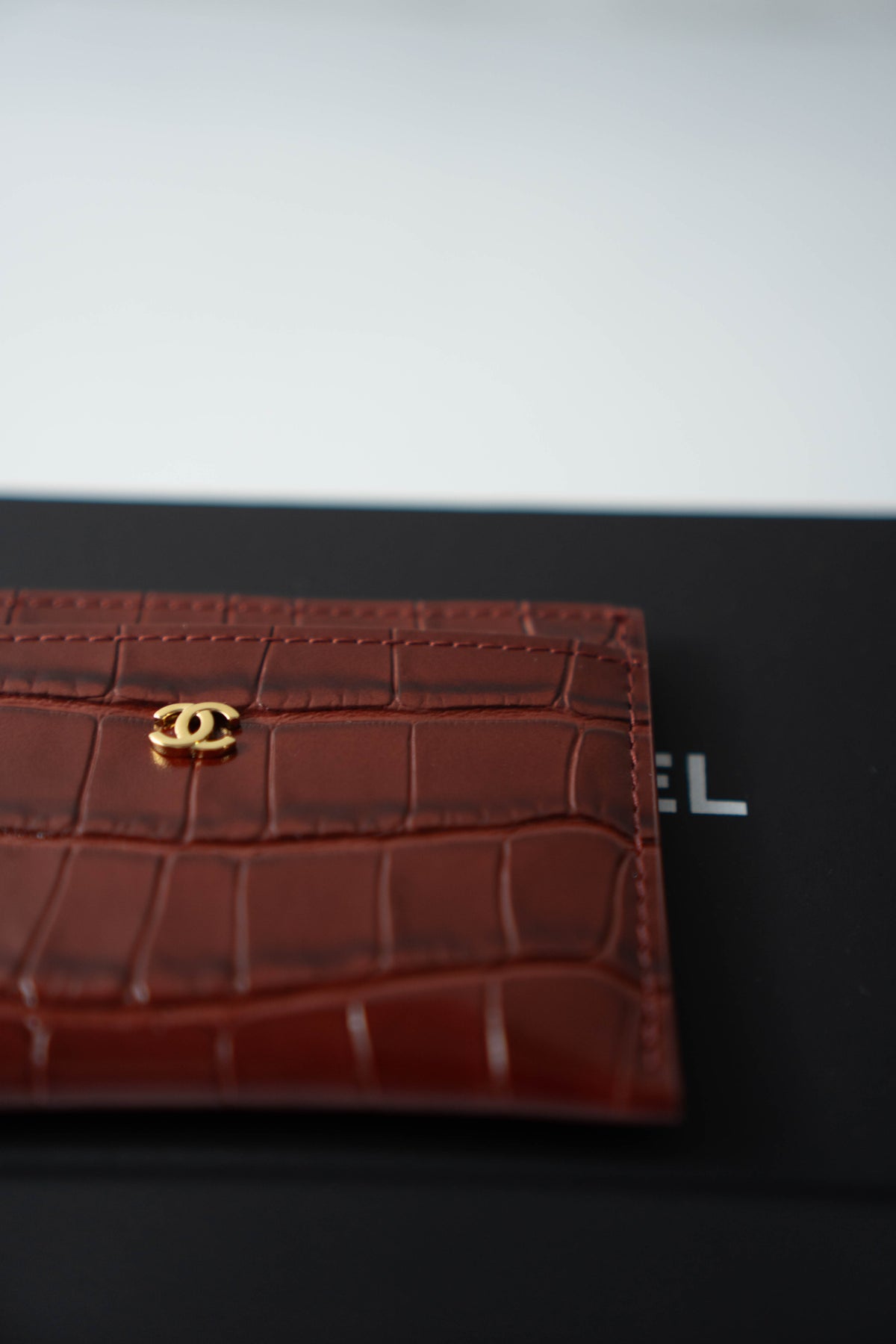 CC Croc-Embossed Leather Card Holder – Burgundy