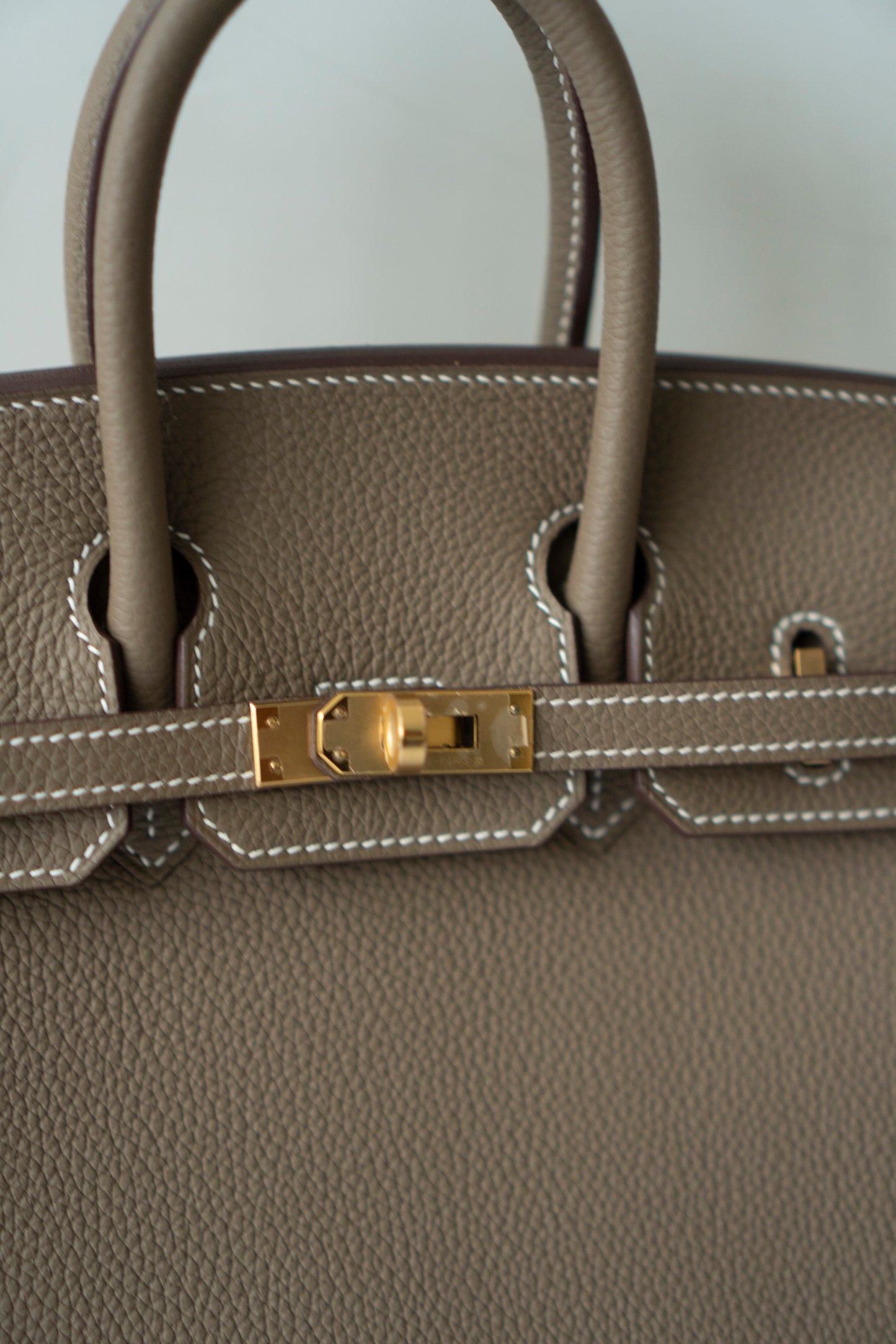 BK 25 – Etoupe Togo Leather with Gold Hardware