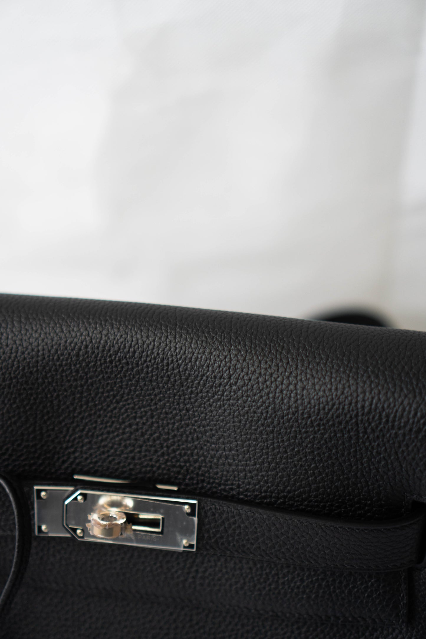 KL Messenger – Noir Togo (With Intricate Leather Veining) with Palladium Hardware