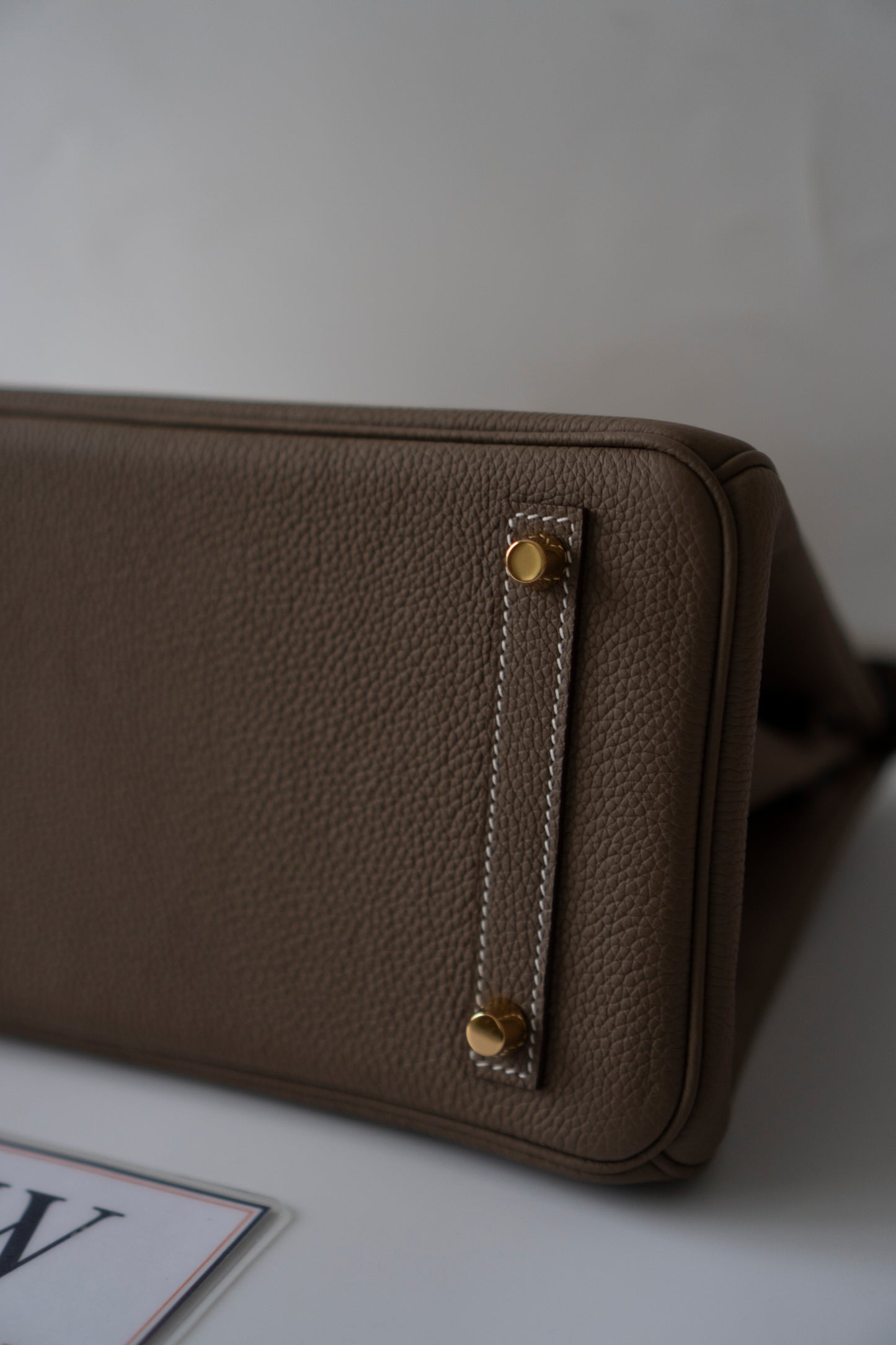 BK 25 – Etoupe Togo Leather with Gold Hardware