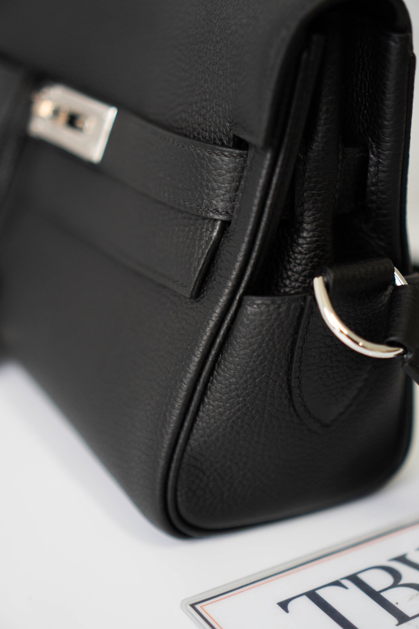 KL Messenger – Noir Togo (With Intricate Leather Veining) with Palladium Hardware