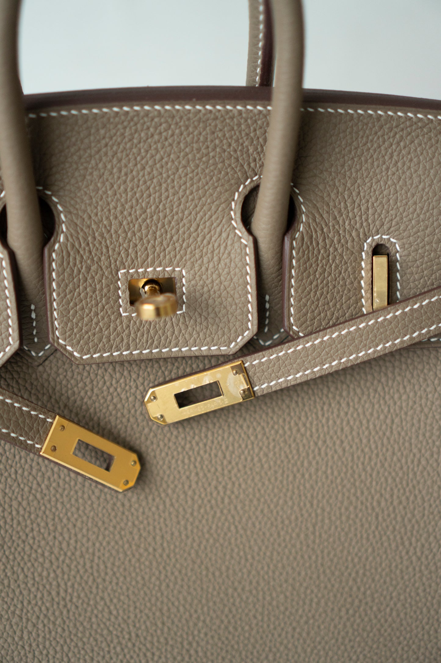 BK 25 – Etoupe Togo Leather with Gold Hardware