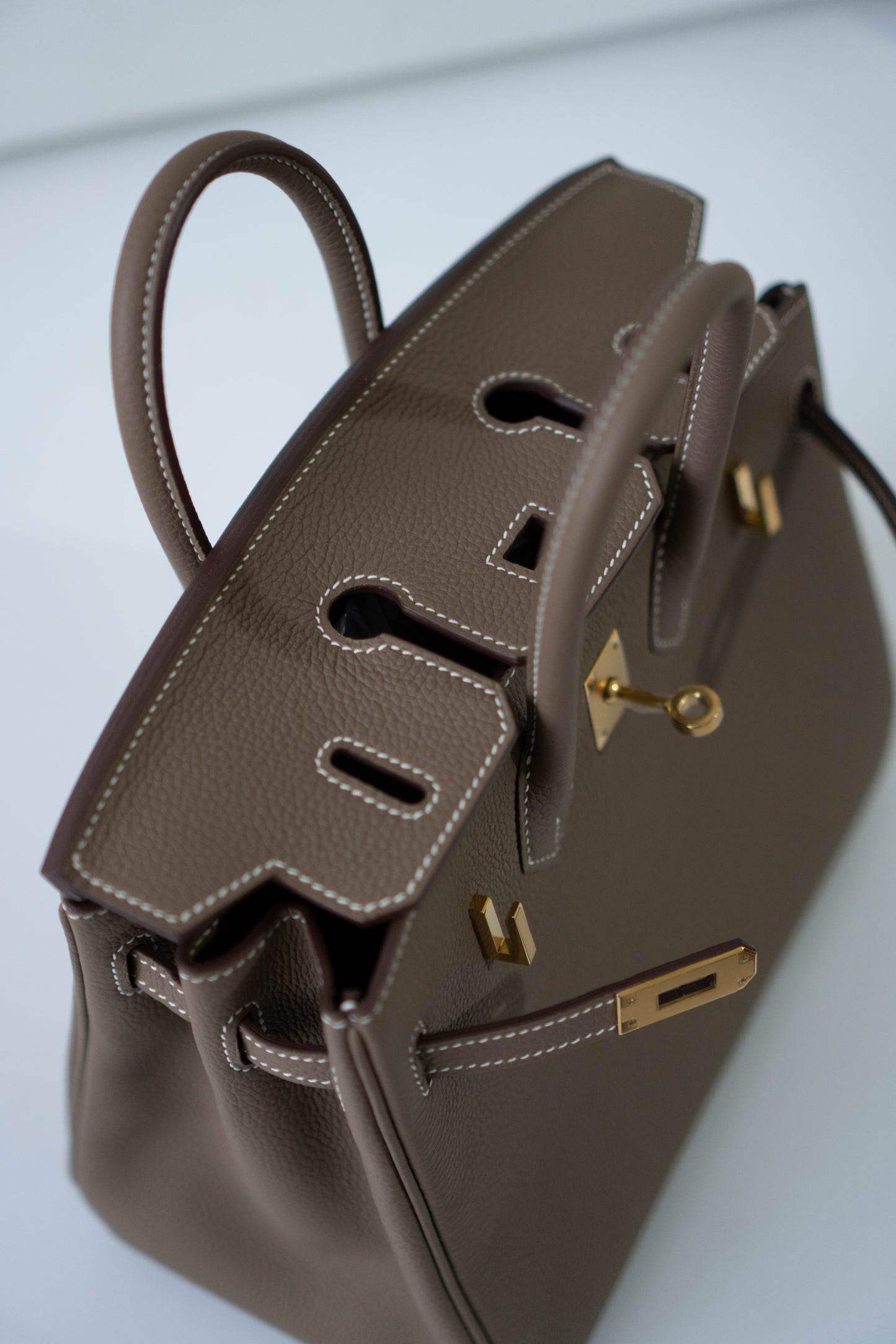 BK 25 – Etoupe Togo Leather with Gold Hardware