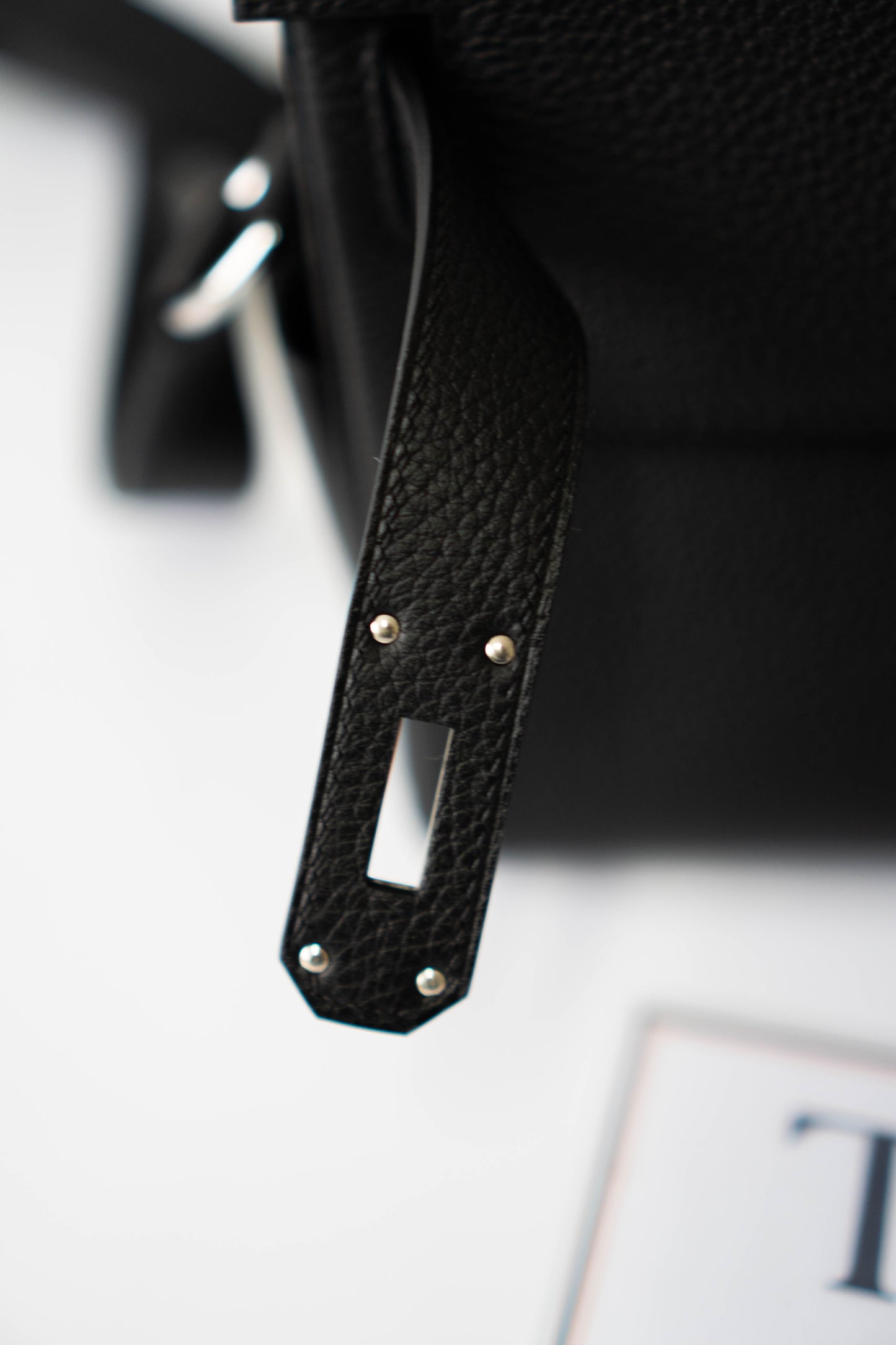KL Messenger – Noir Togo (With Intricate Leather Veining) with Palladium Hardware