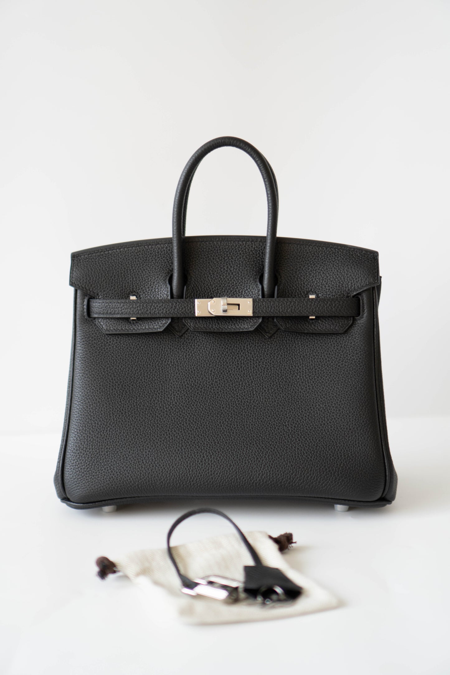 BK 25 in Noir Togo with Palladium Hardware