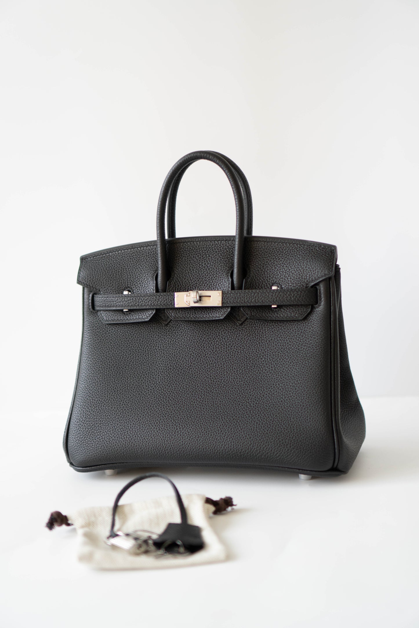 BK 25 in Noir Togo with Palladium Hardware