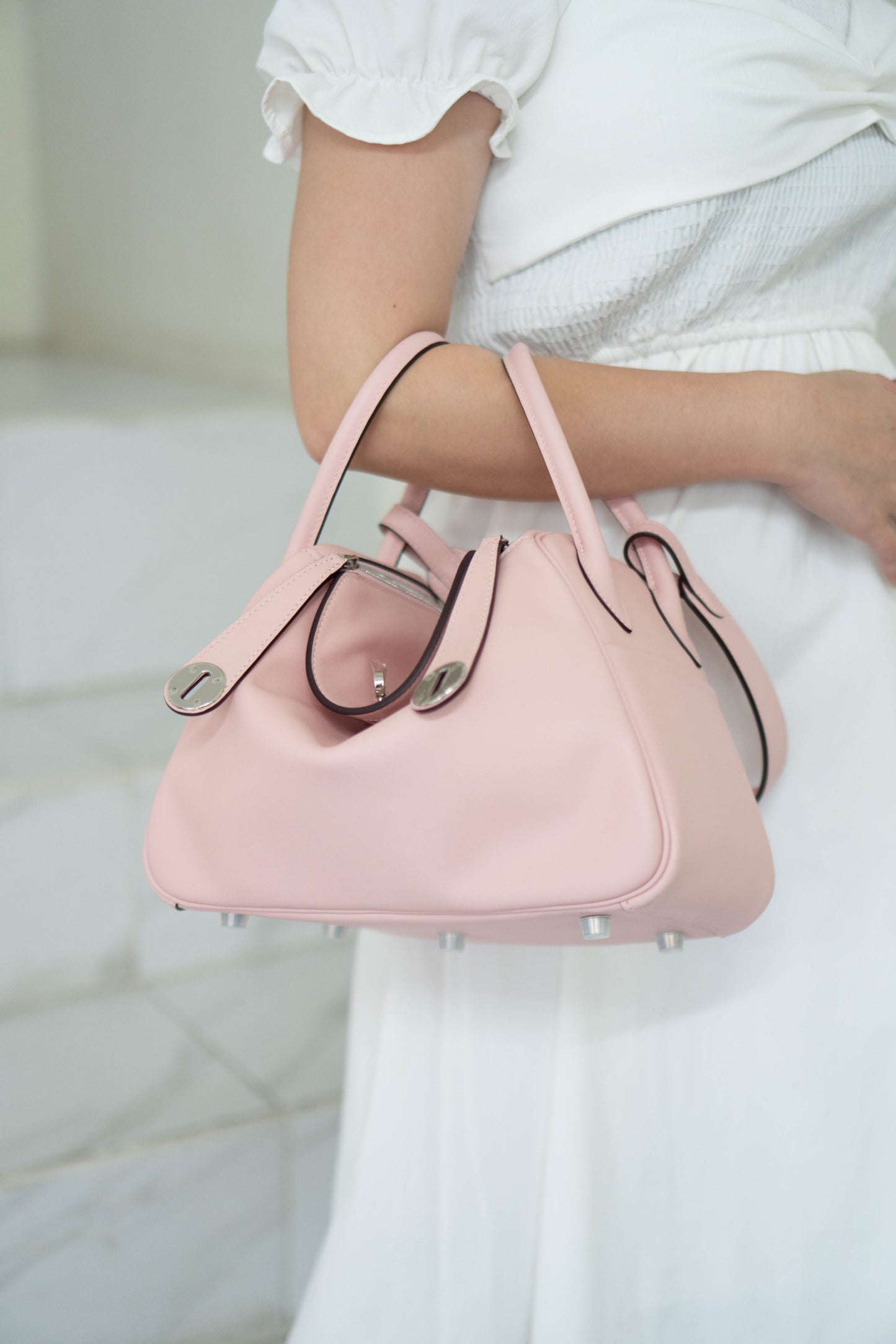 Lind 26 – Rose Sakura Swift with Palladium Hardware