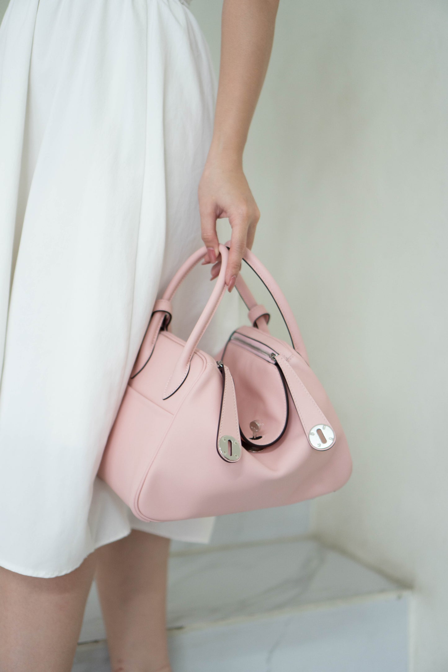 Lind 26 – Rose Sakura Swift with Palladium Hardware