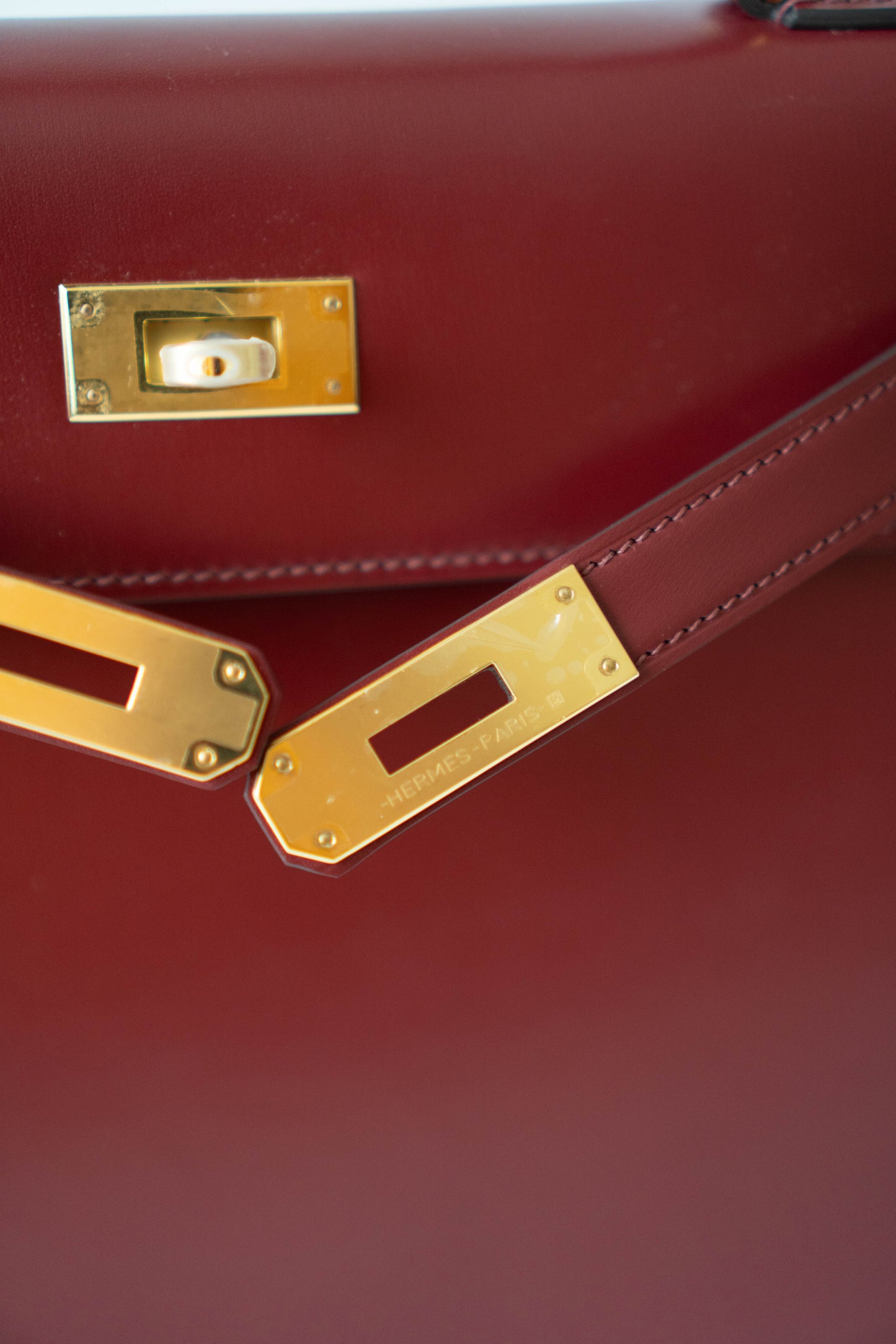 KL 25 Sellier – Rouge H Box Leather with Gold Hardware