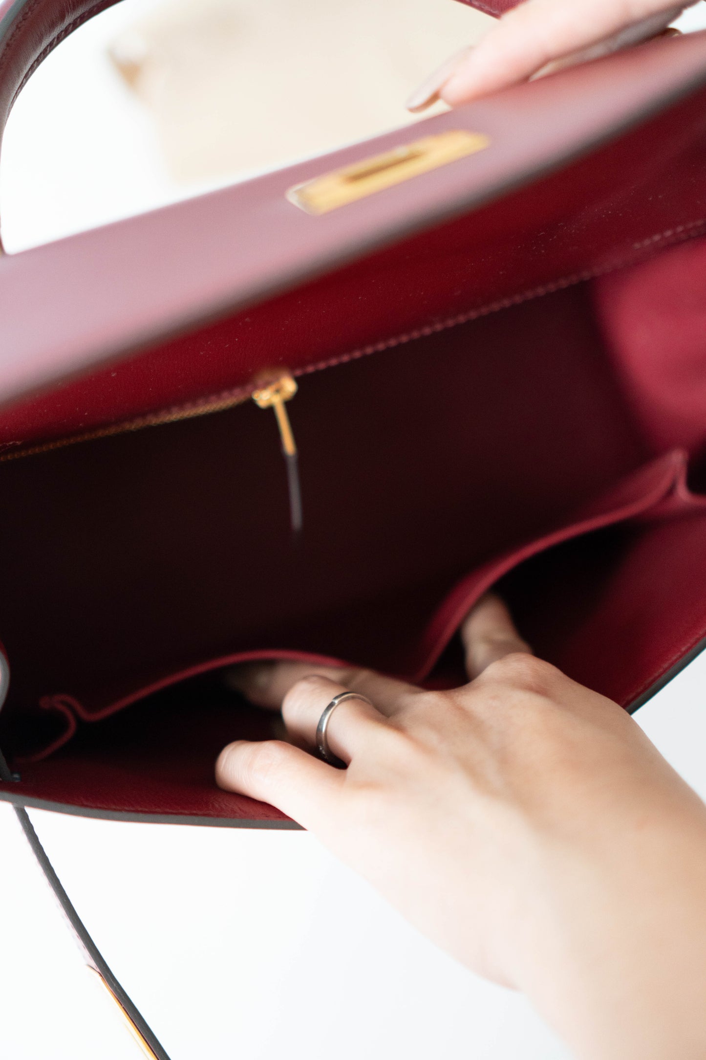 KL 25 Sellier – Rouge H Box Leather with Gold Hardware