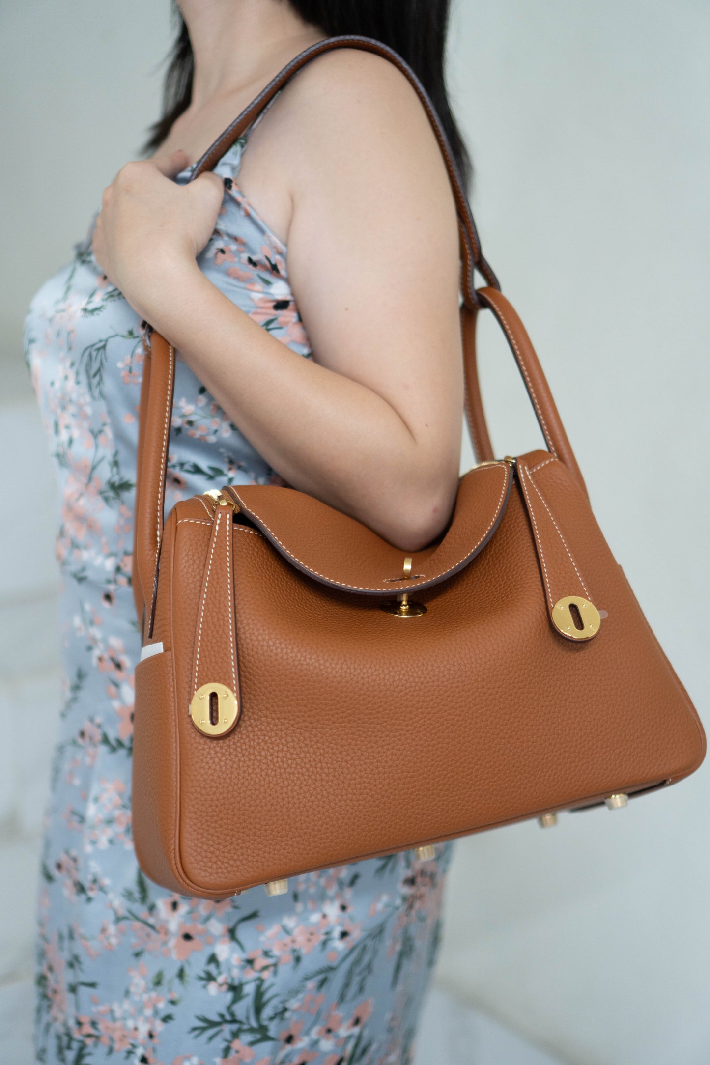 Lind Bag 30 – Gold Clemence with Gold Hardware