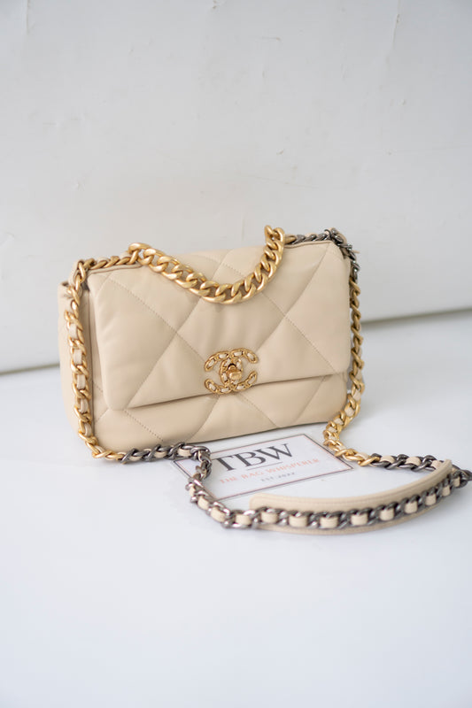 C19 Small – Beige Lambskin with Mixed Metal Hardware