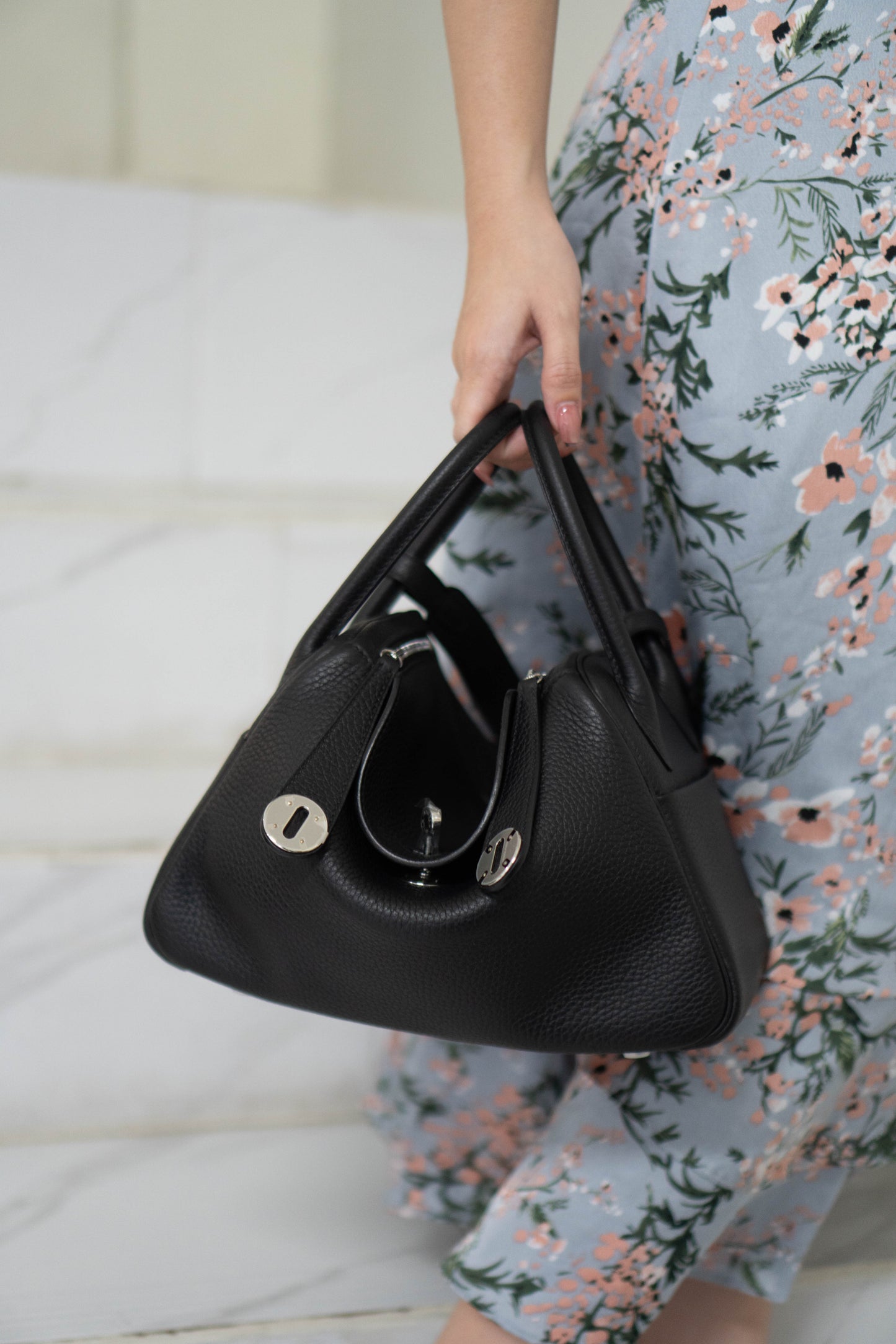 Lind 26 – Noir Clemence with Palladium Hardware