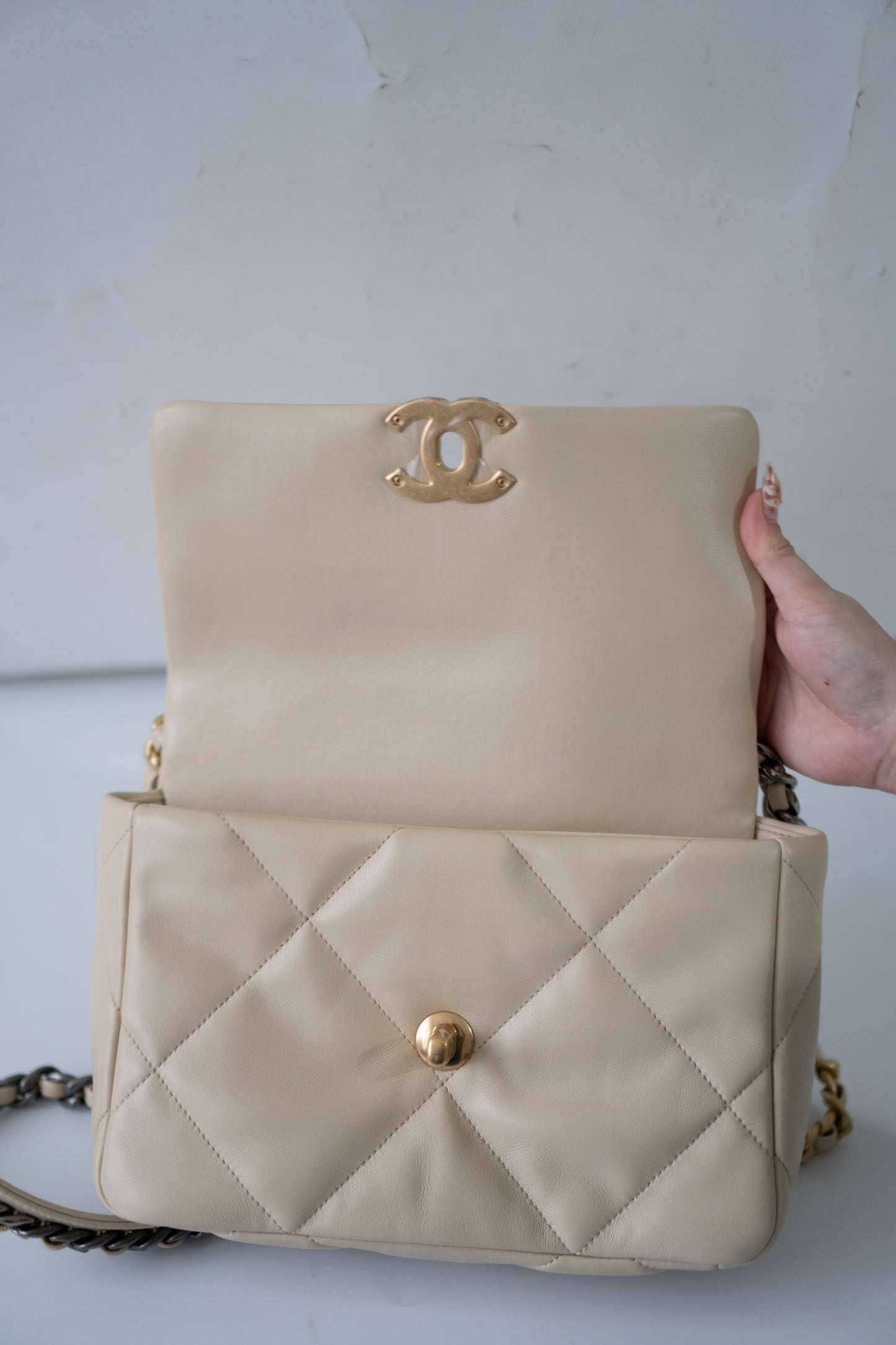 C19 Small – Beige Lambskin with Mixed Metal Hardware