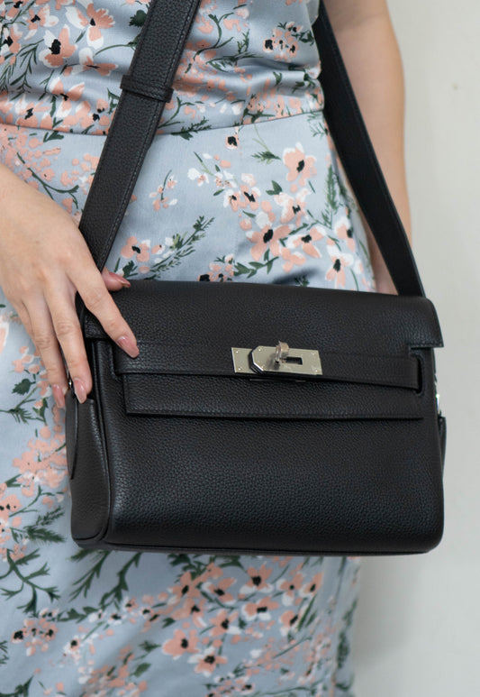KL Messenger – Noir Togo (With Intricate Leather Veining) with Palladium Hardware