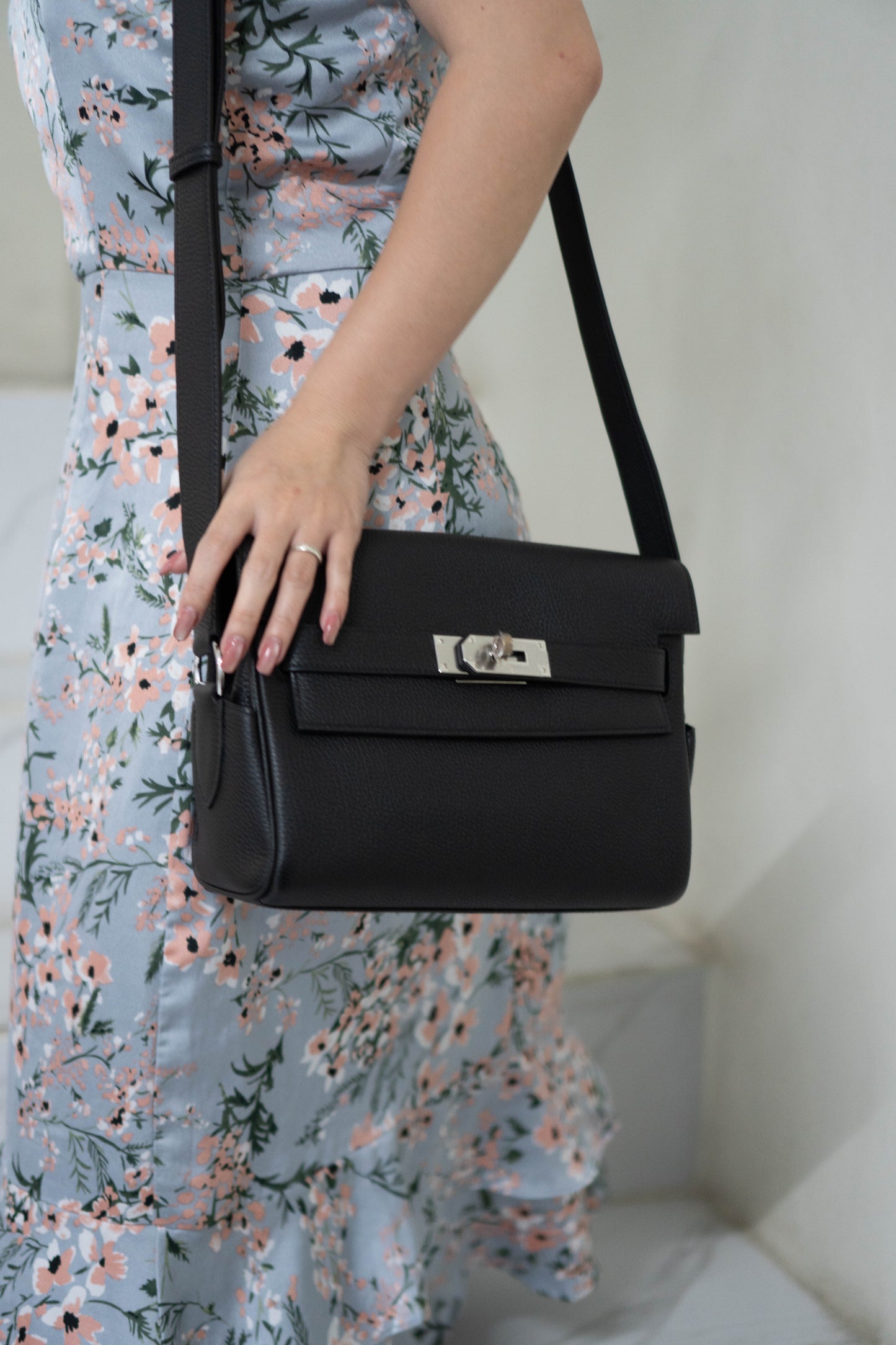 KL Messenger – Noir Togo (With Intricate Leather Veining) with Palladium Hardware