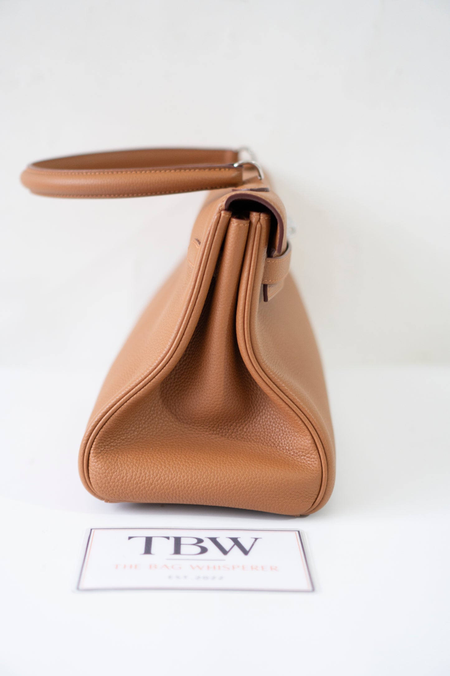 KL Shoulder 42 – Gold Clemence Leather with Palladium Hardware