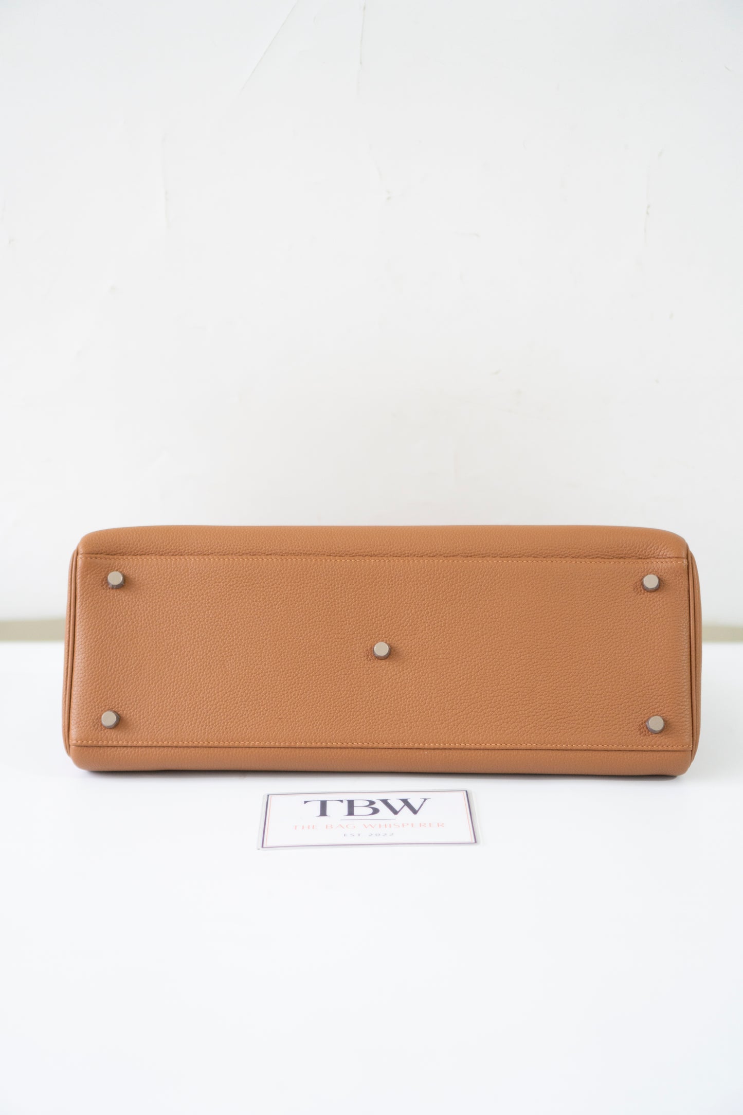 KL Shoulder 42 – Gold Clemence Leather with Palladium Hardware