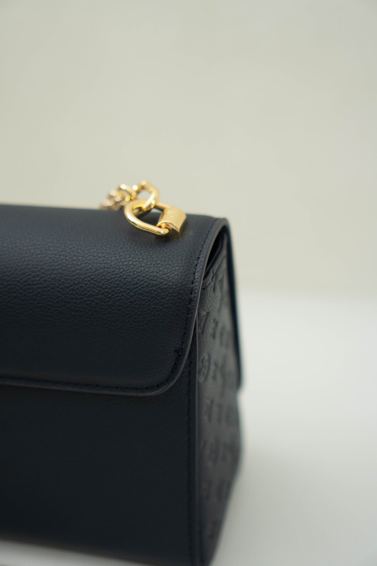Twist MM Chain Bag – Dark Navy Monogram Empreinte & Epi Leather