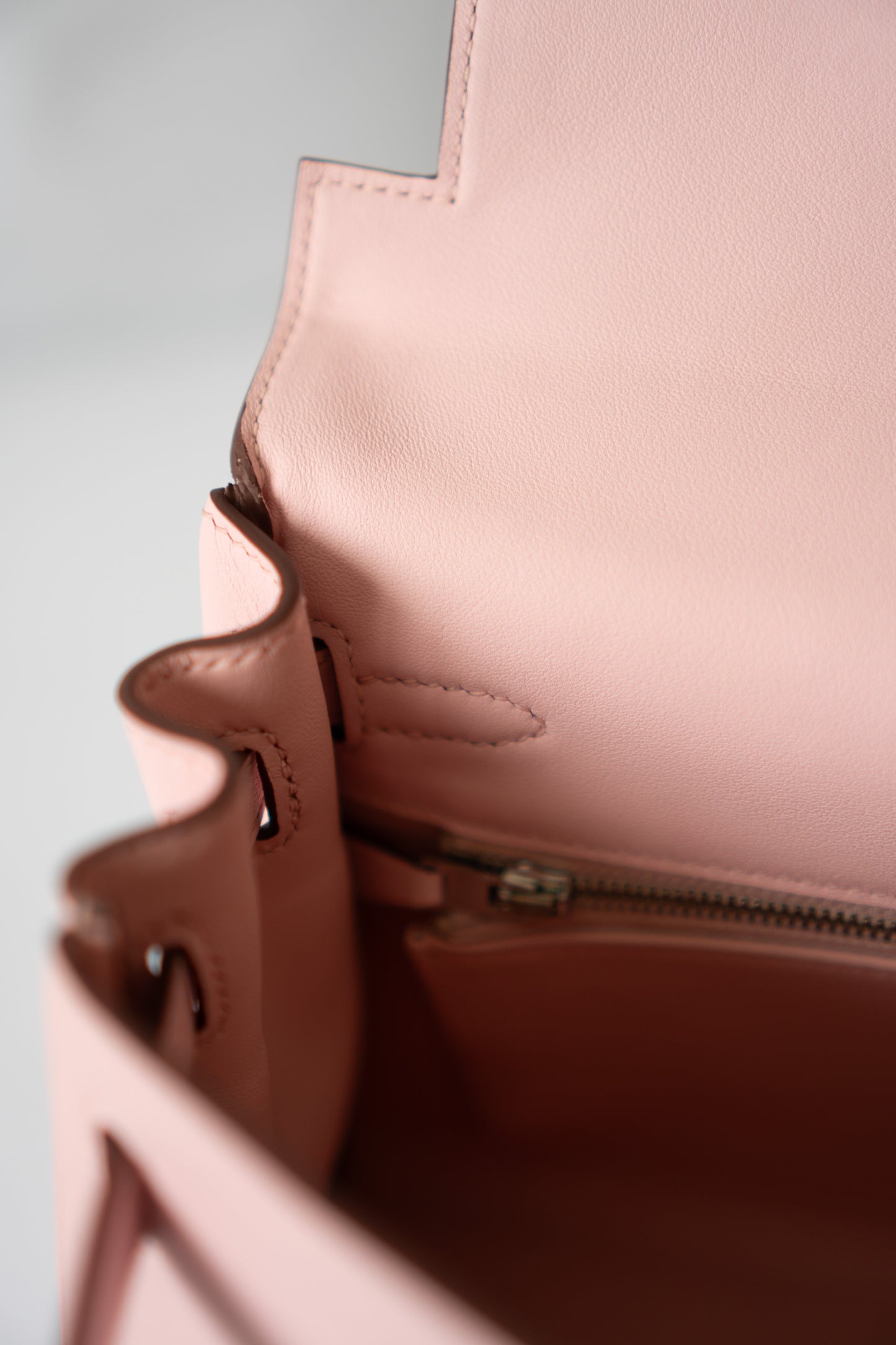 KL 25 Top Handle Bag – Rose Sakura Swift with Palladium Hardware