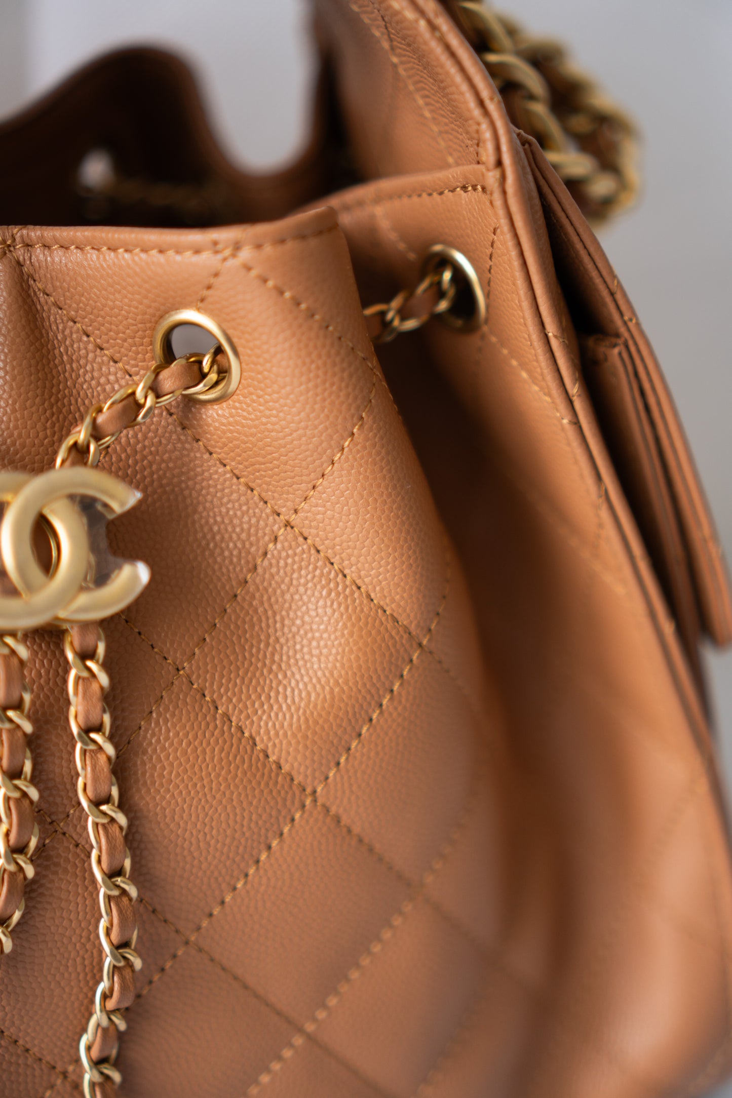 C25 Quilted Drawstring Shoulder Bag – Caramel Caviar with Gold Hardware