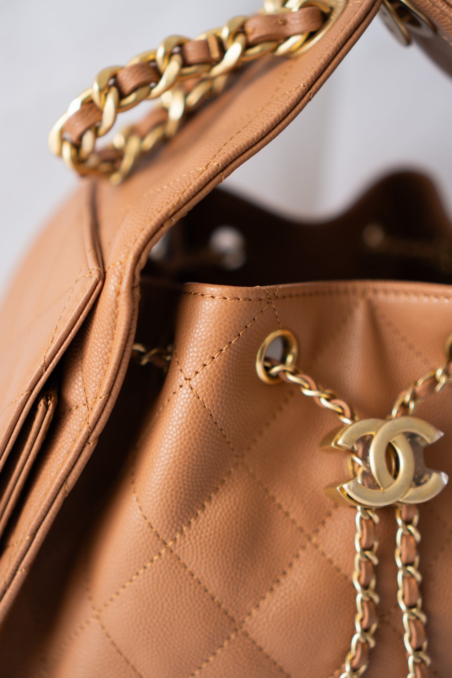 C25 Quilted Drawstring Shoulder Bag – Caramel Caviar with Gold Hardware