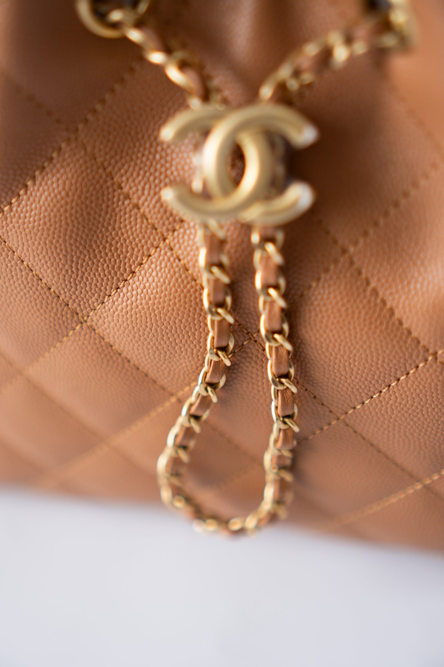 C25 Quilted Drawstring Shoulder Bag – Caramel Caviar with Gold Hardware