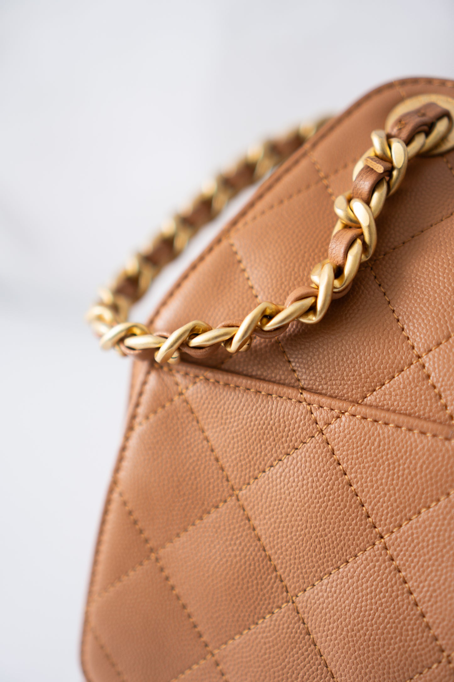 C25 Quilted Drawstring Shoulder Bag – Caramel Caviar with Gold Hardware