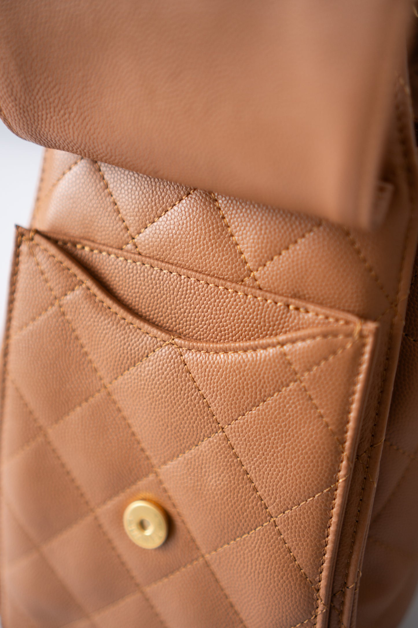 C25 Quilted Drawstring Shoulder Bag – Caramel Caviar with Gold Hardware