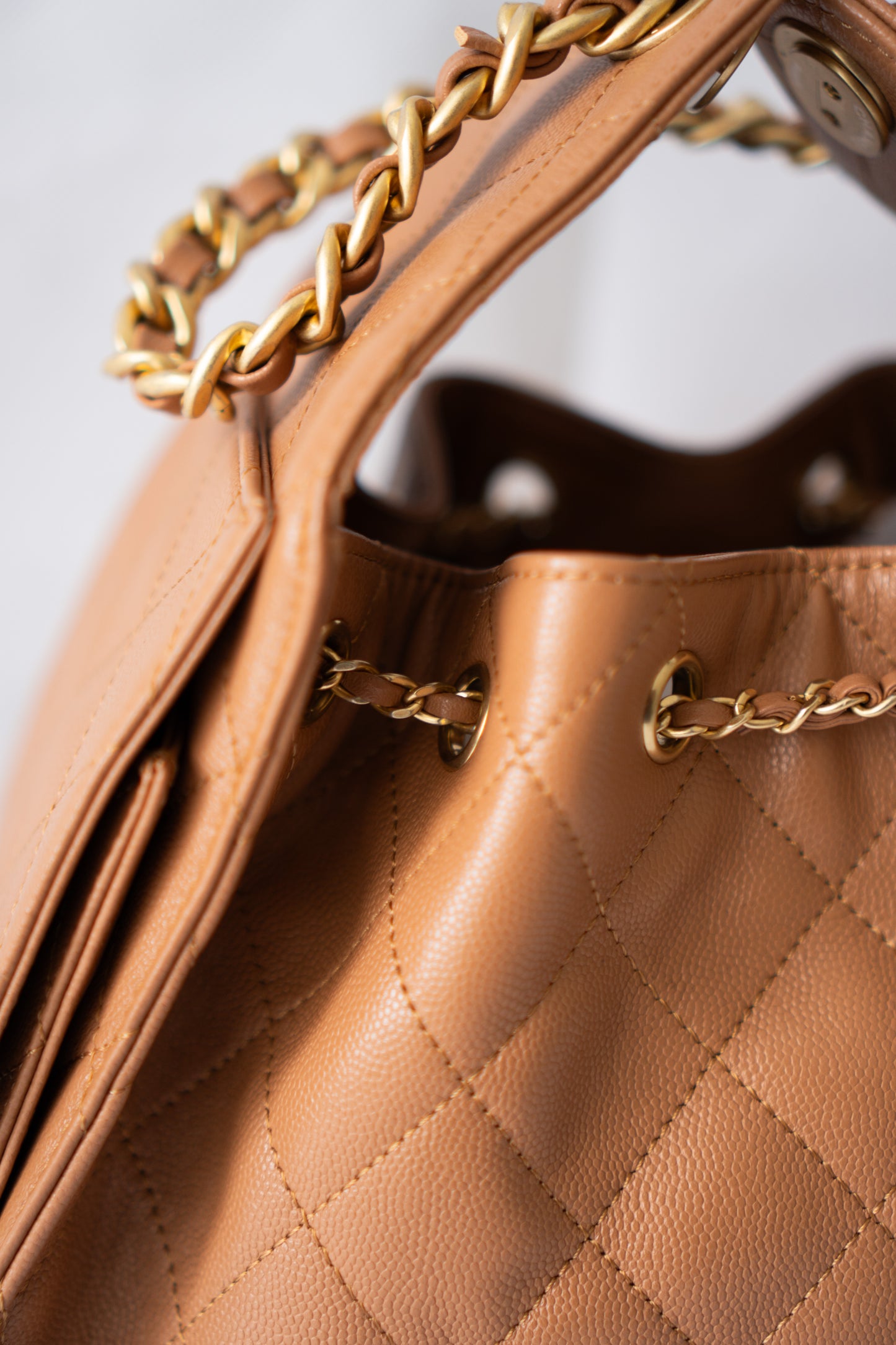 C25 Quilted Drawstring Shoulder Bag – Caramel Caviar with Gold Hardware