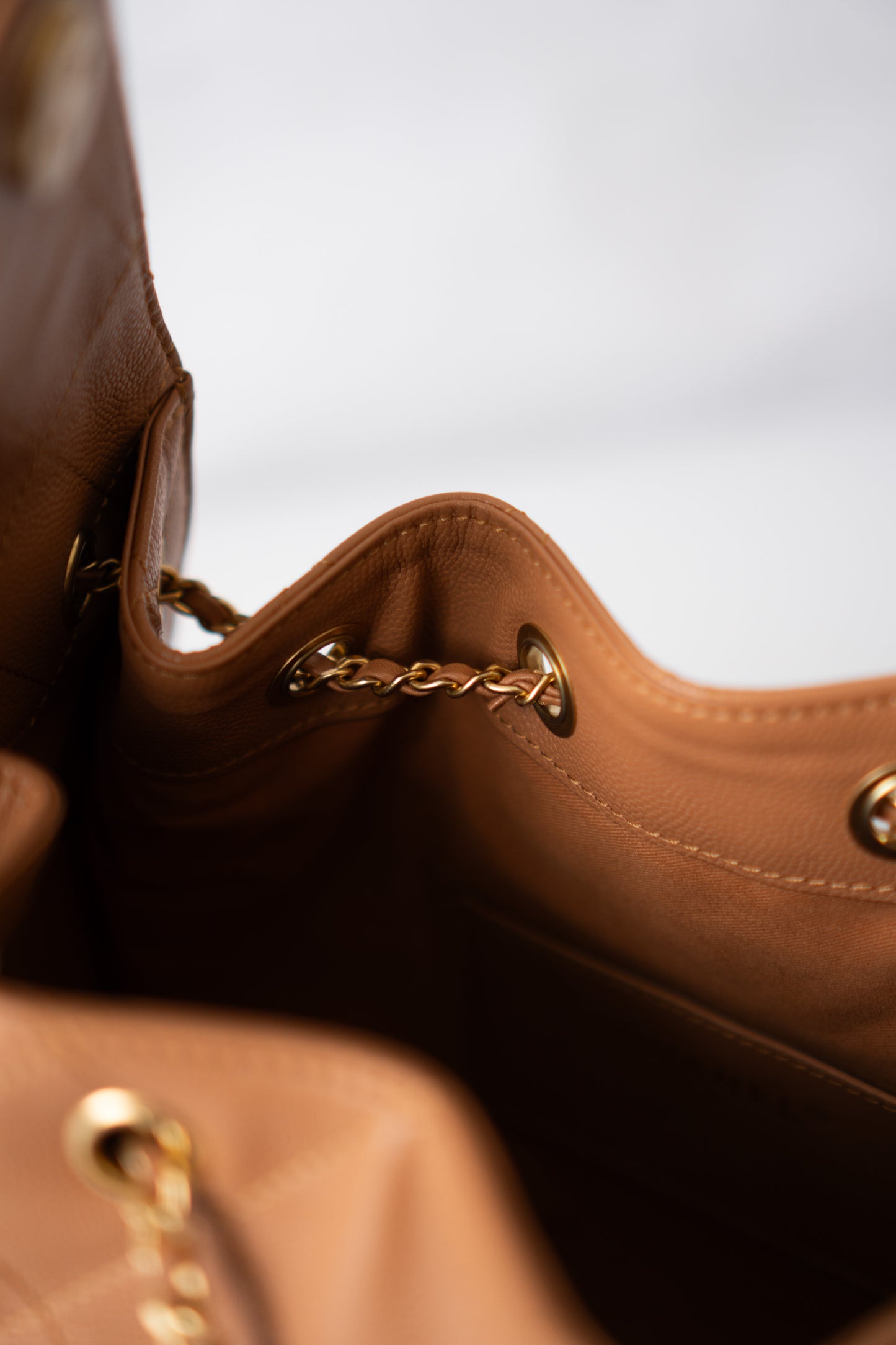 C25 Quilted Drawstring Shoulder Bag – Caramel Caviar with Gold Hardware